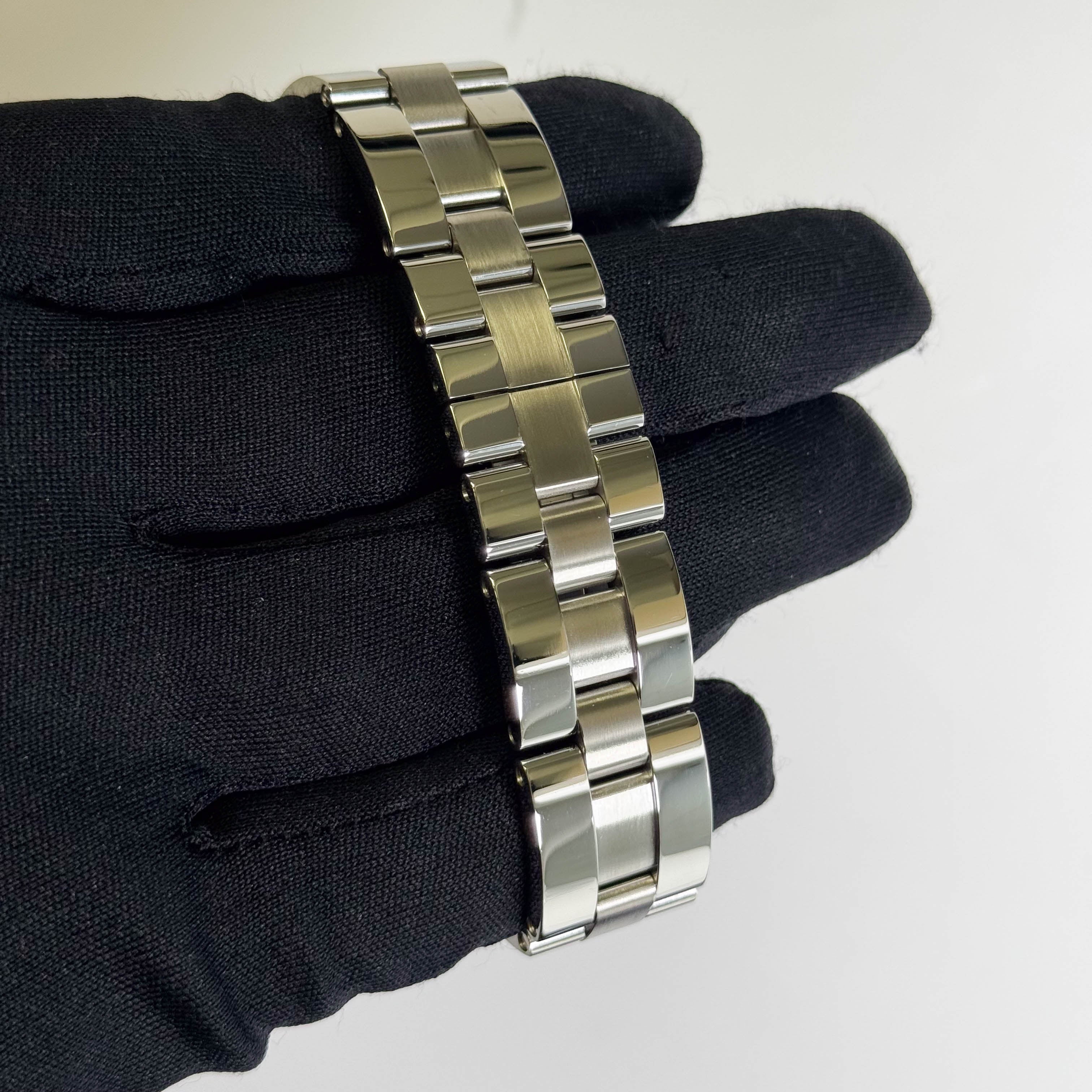 Cartier Roadster 43mm Black Dial Watch Ref# W62020X6