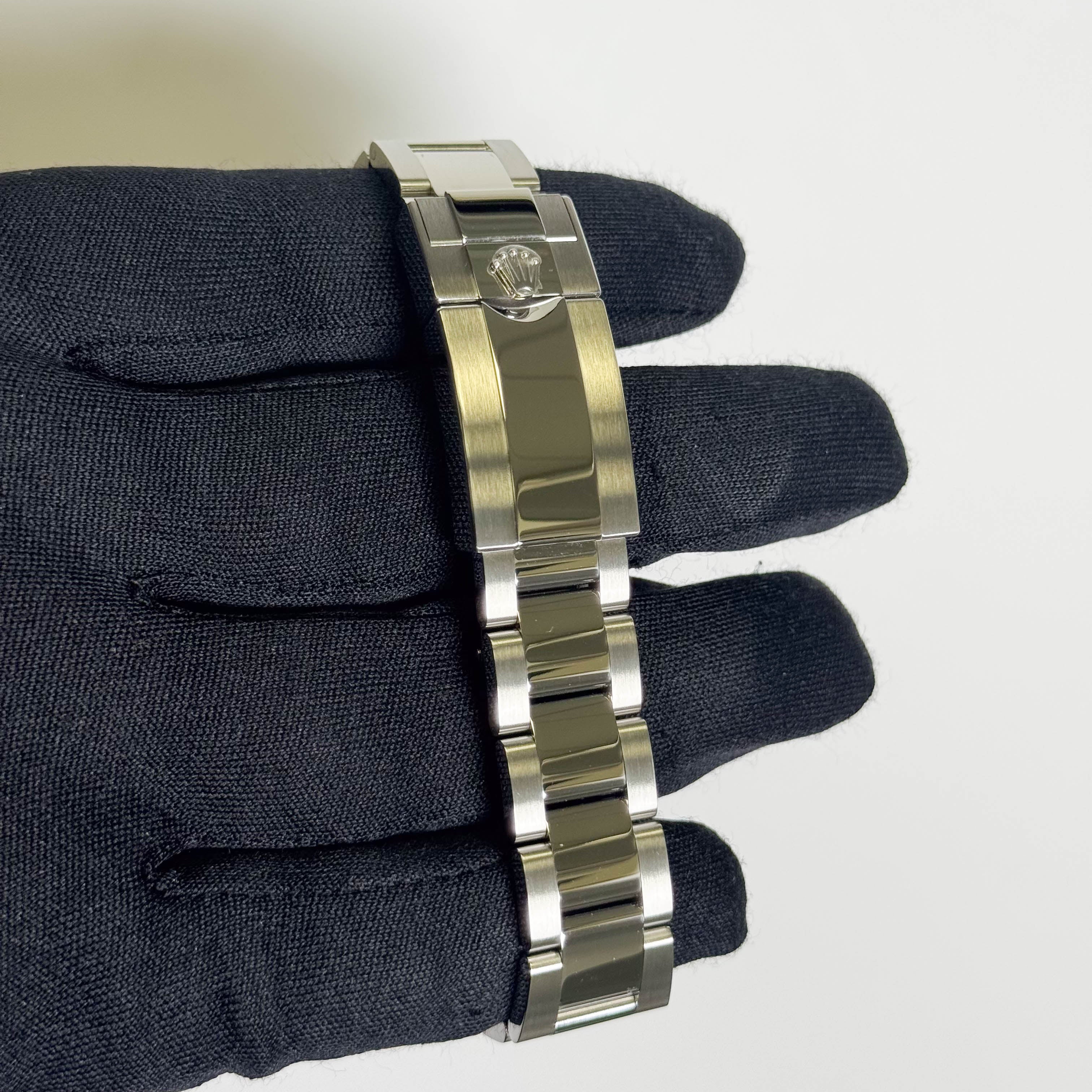 Rolex Daytona 40mm White Dial Watch Ref# 126500LN