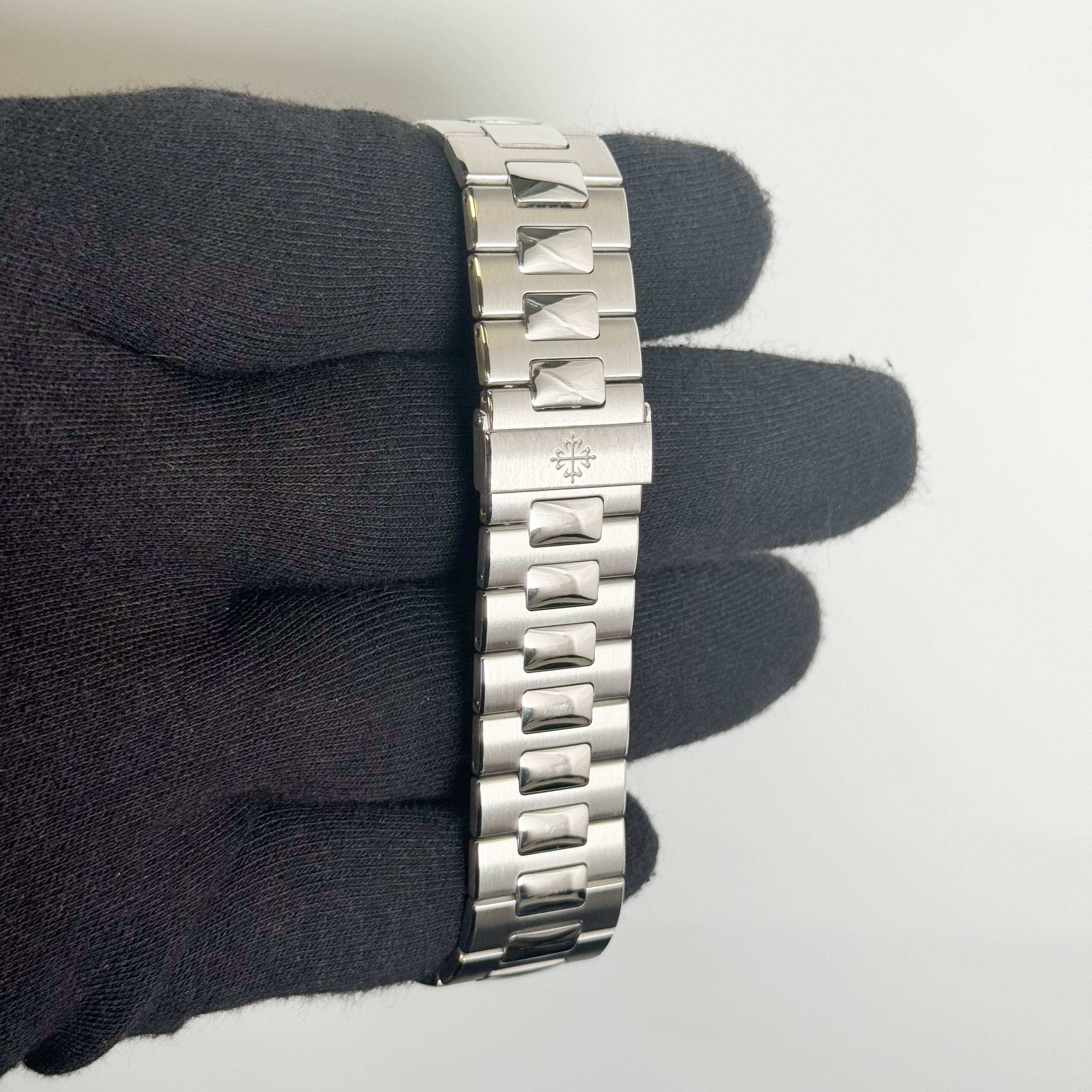 Patek Philippe Nautilus 40mm Sunburst Charcoal Gray Dial Watch Ref# 5711/110P-001