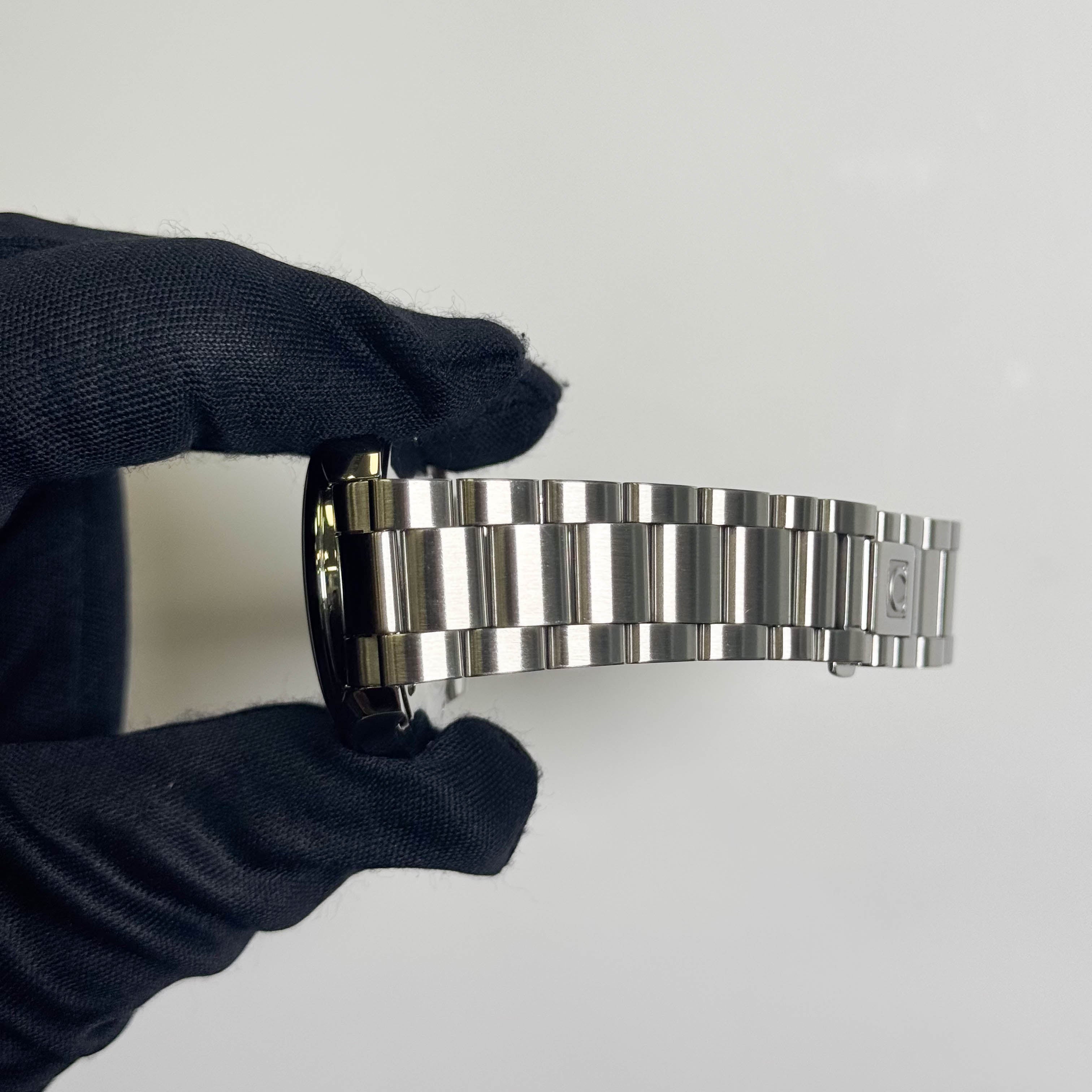 Omega Seamaster 36mm Black Dial Watch Ref# 2518.50.00 - Happy Jewelers Fine Jewelry Lifetime Warranty