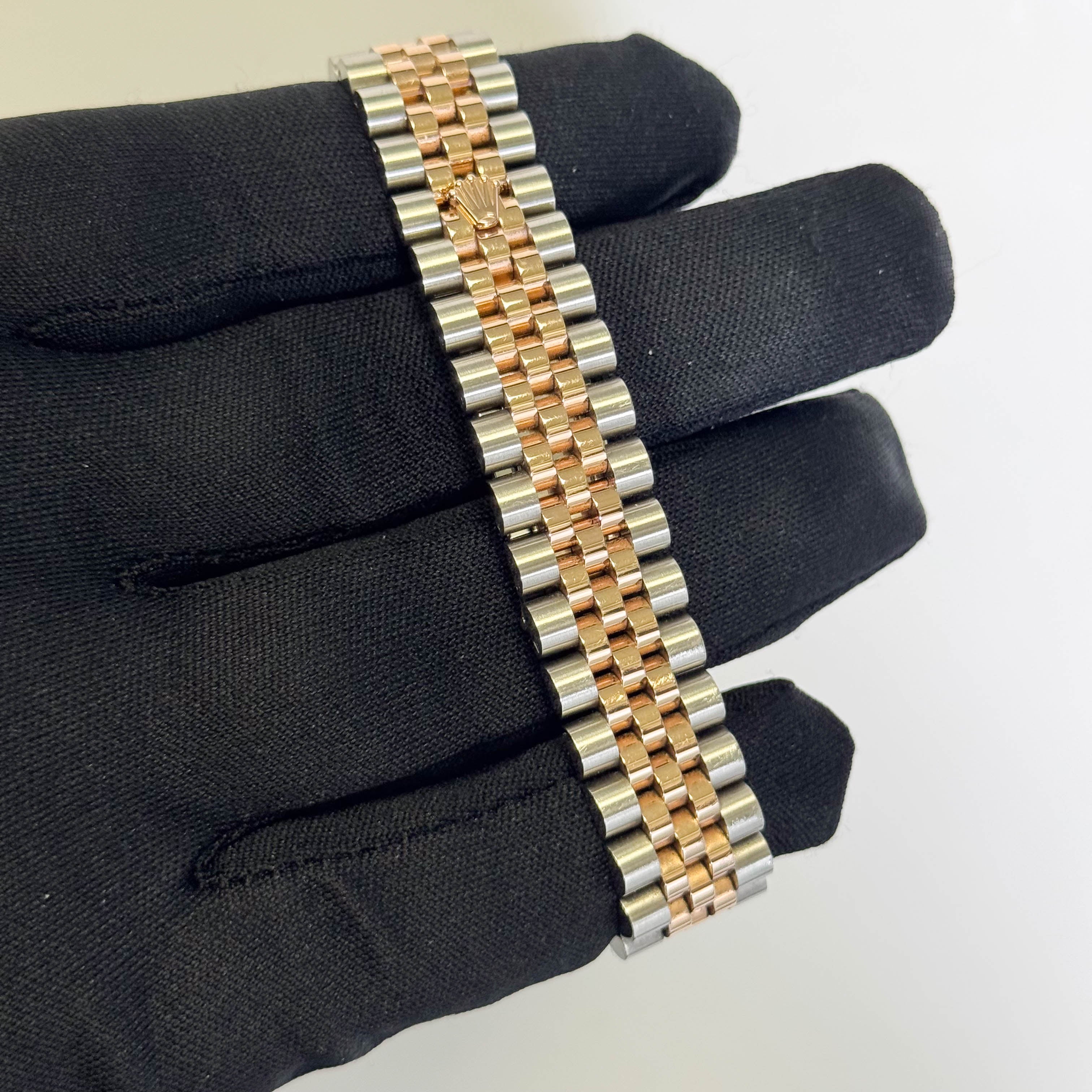 Rolex Datejust 31mm Silver Dial Watch Ref# 278271