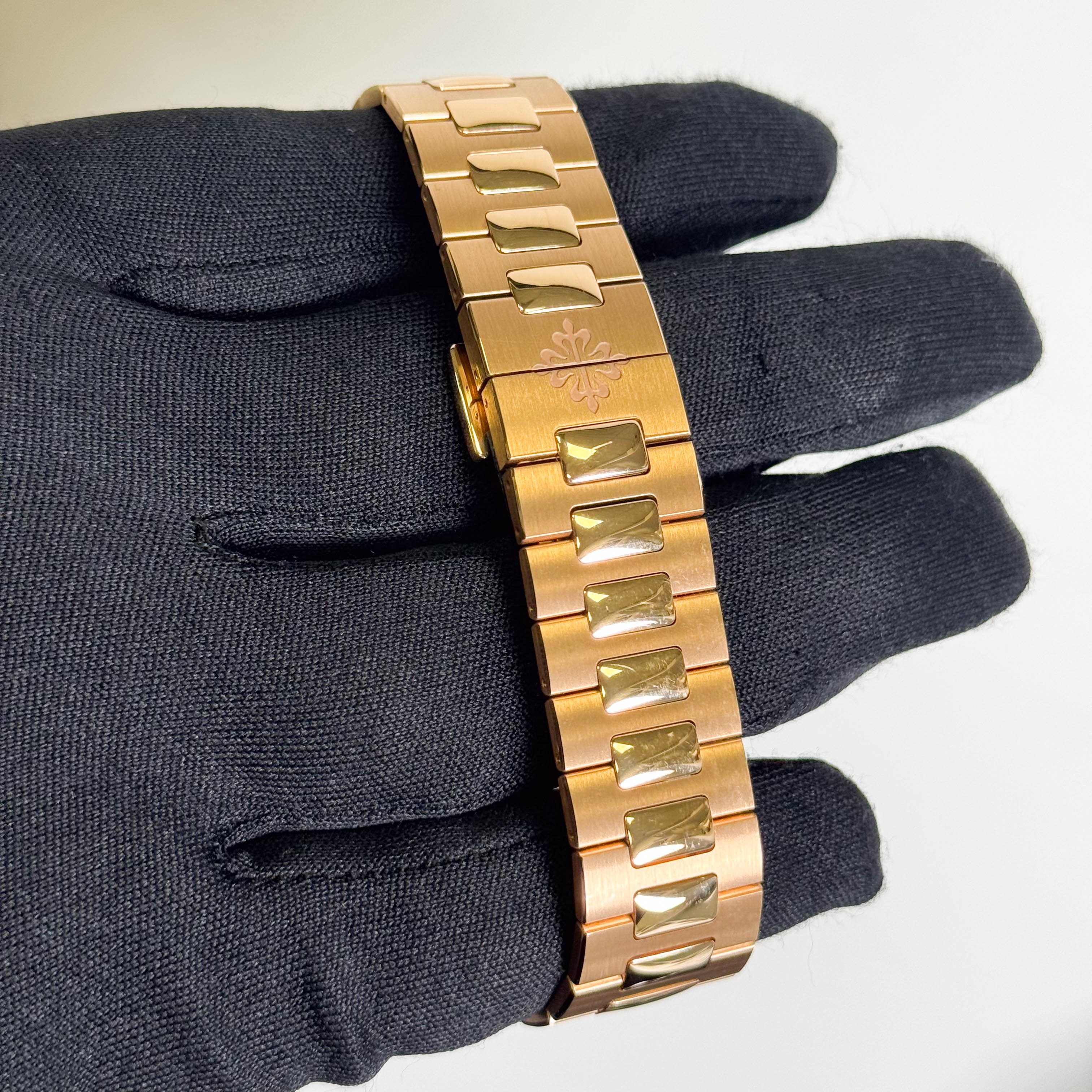 Patek Philippe Nautilus 40mm Brown Stick Dial Watch Ref# 5712/1R-001 - Happy Jewelers Fine Jewelry Lifetime Warranty