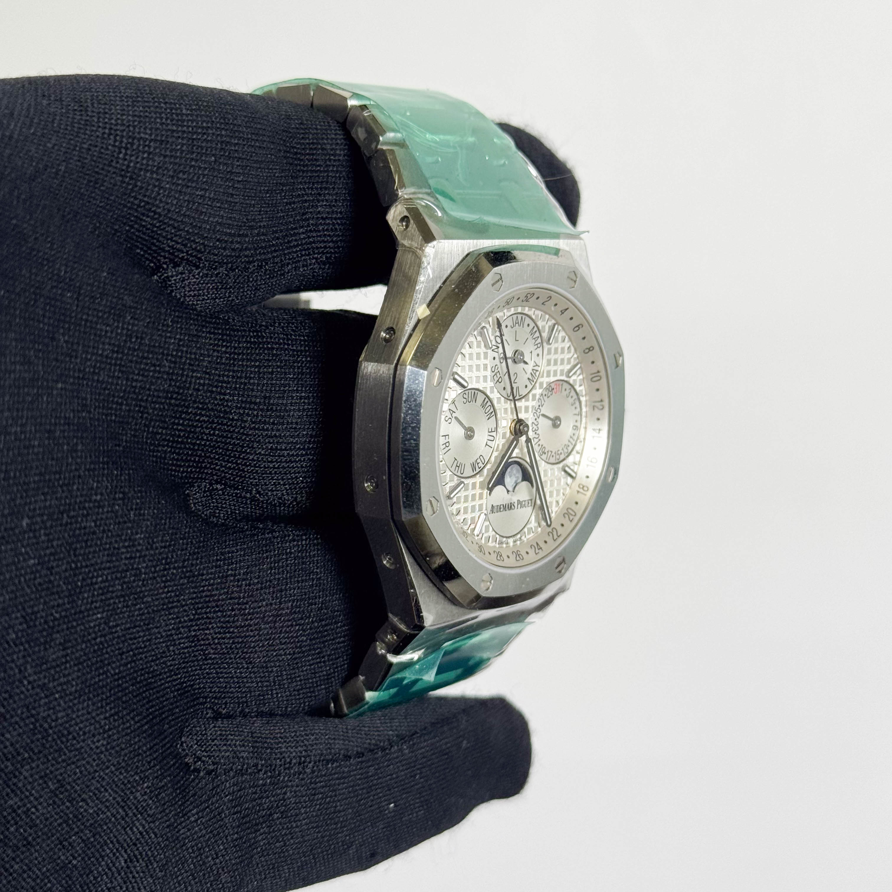 Audemars Piguet Royal Oak 41mm Silver Dial Watch Ref# 26574ST.OO.1220ST.01 - Happy Jewelers Fine Jewelry Lifetime Warranty