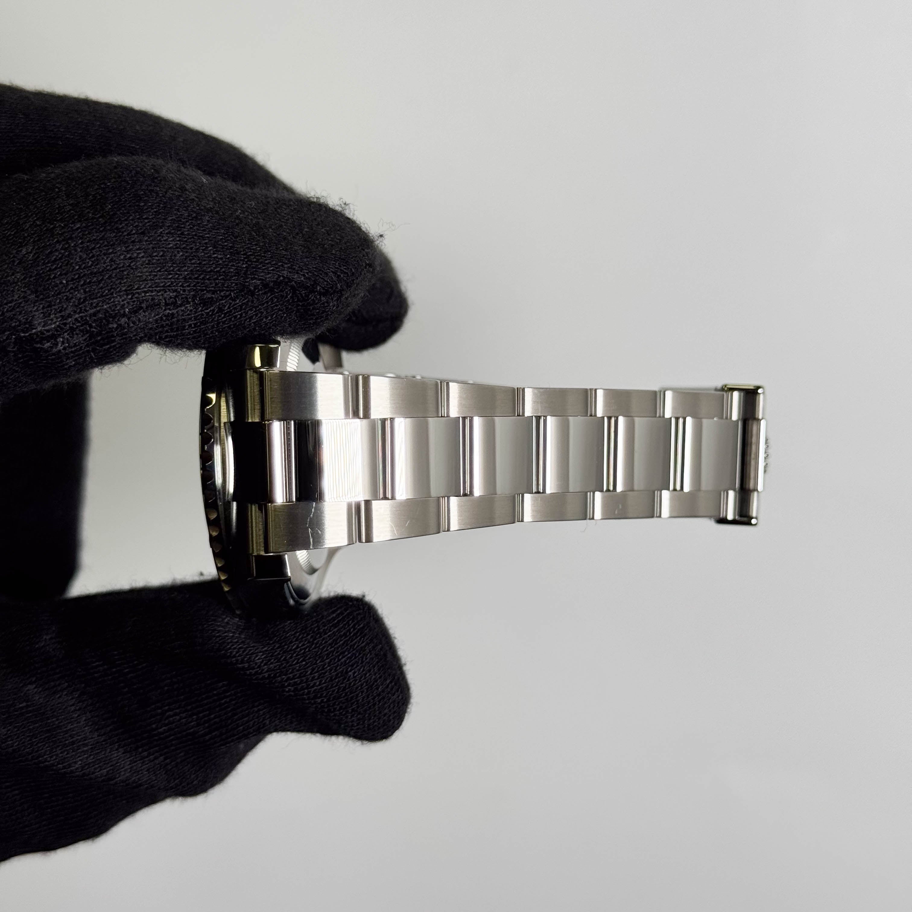 Rolex Yacht-Master 40mm Rhodium Dial Watch Ref# 126622