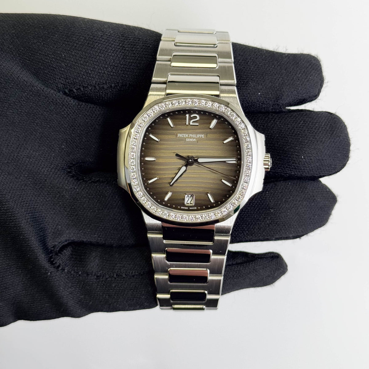 Patek Philippe Nautilus 35.2mm Gray Opaline Dial Watch Ref# 7118/1200A-011