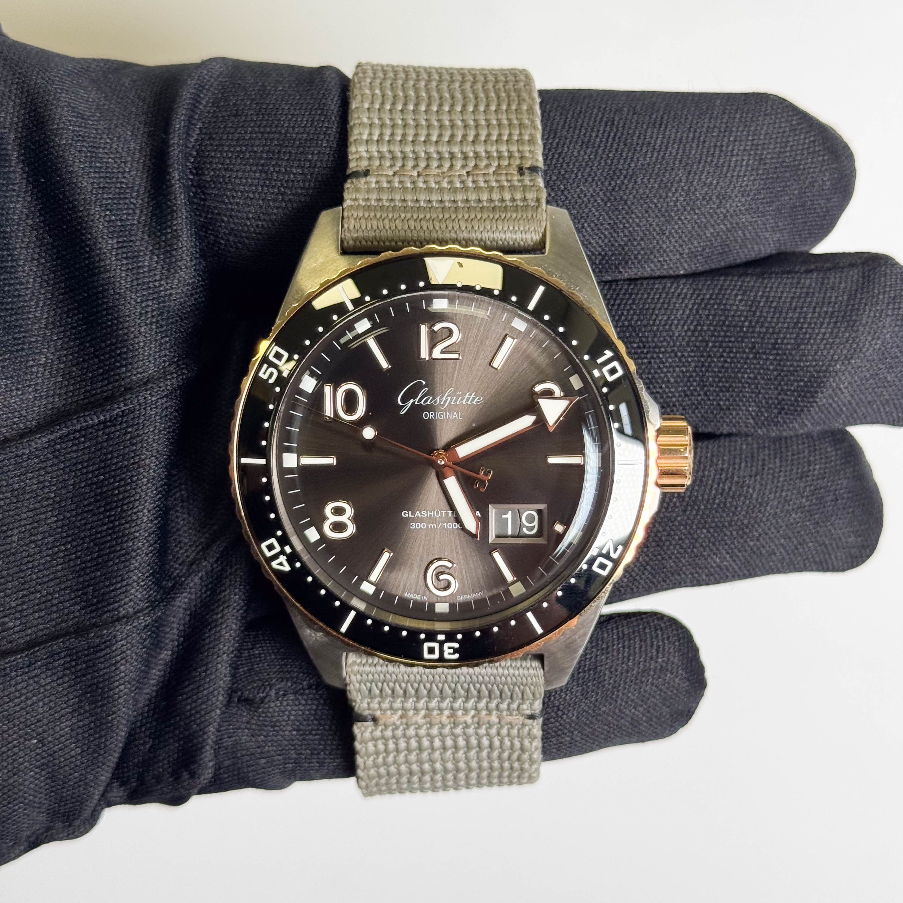 Glashutte SeaQ Panorama 43mm Gray Dial Watch Ref# 1-36-13-04-91-34 - Happy Jewelers Fine Jewelry Lifetime Warranty