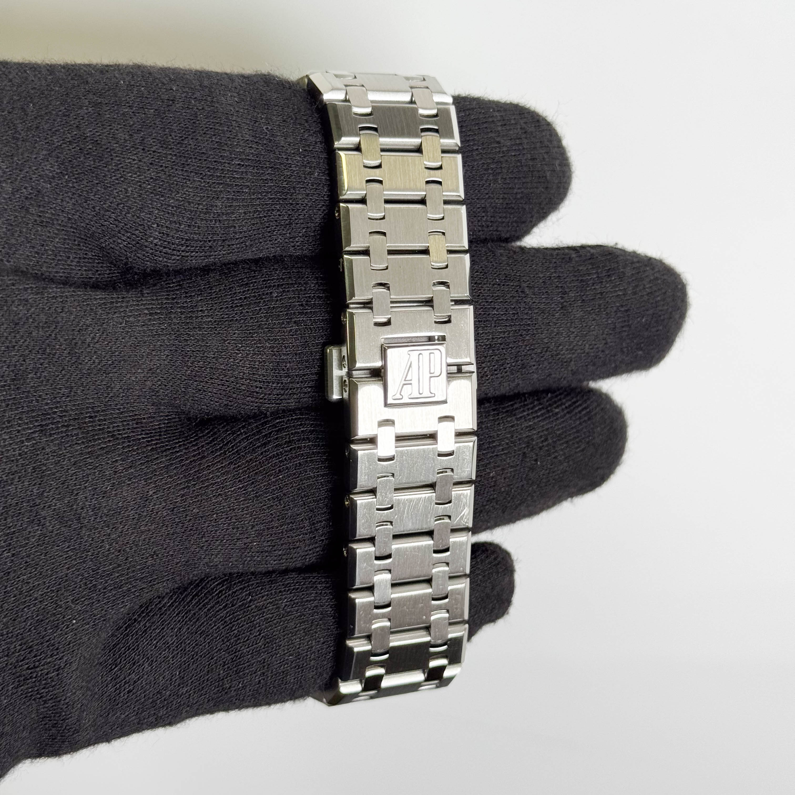 Audemars Piguet Royal Oak 41mm Black Dial Watch Ref# 26320ST.00.1220ST.01