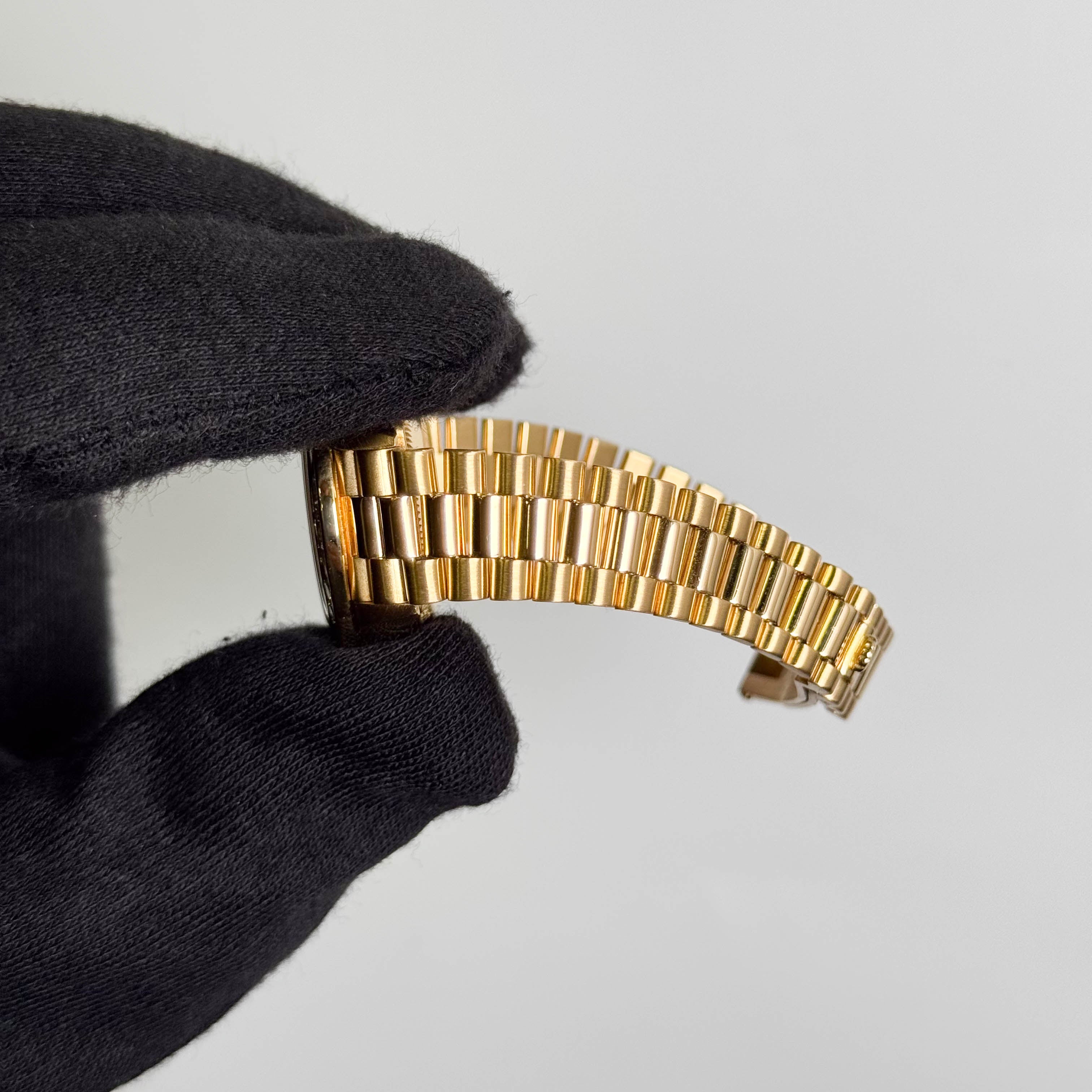 Rolex Datejust 26mm Champagne Dial Watch Ref# 69178