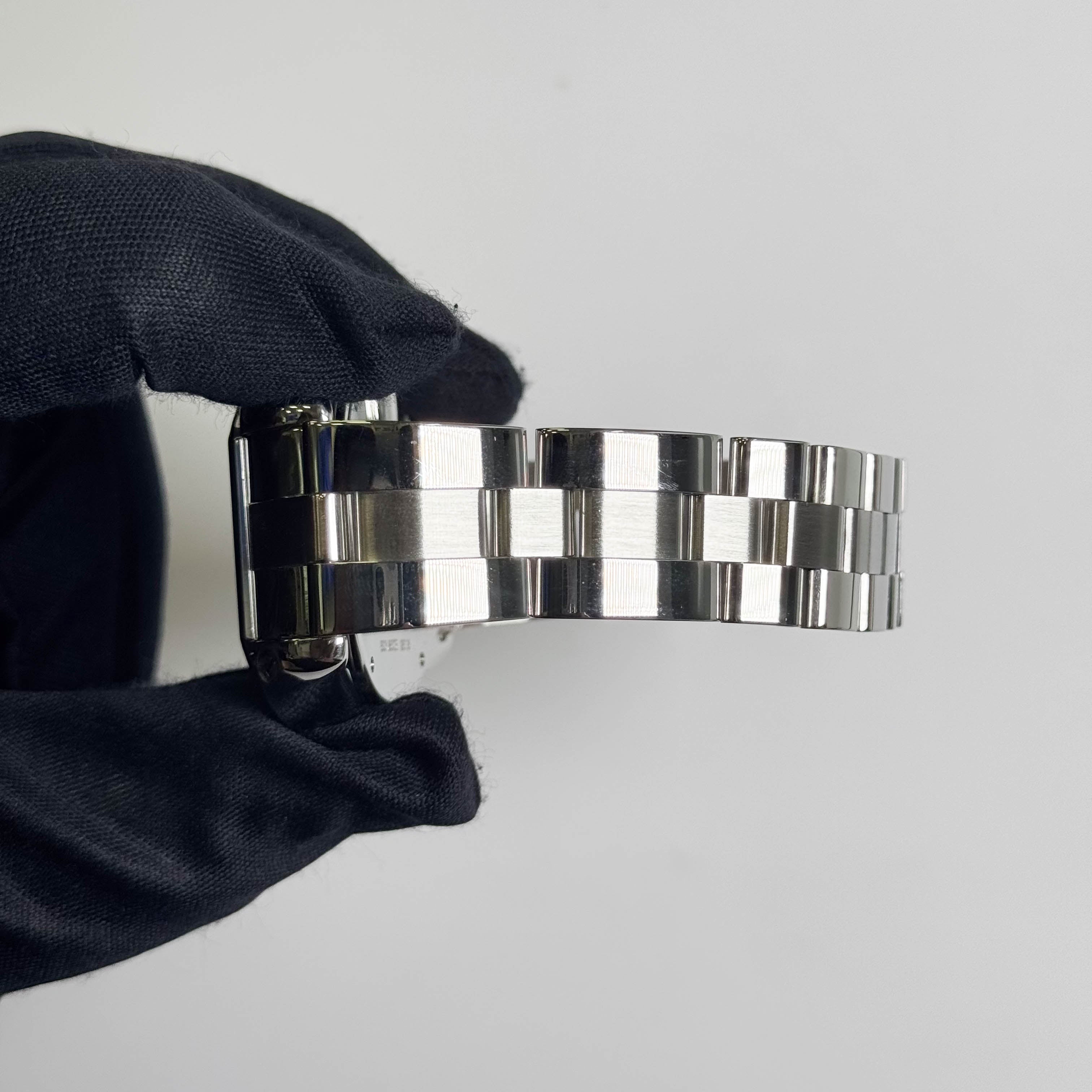 Cartier Roadster 48mm Silver Dial Watch Ref# W62019X6 - Happy Jewelers Fine Jewelry Lifetime Warranty