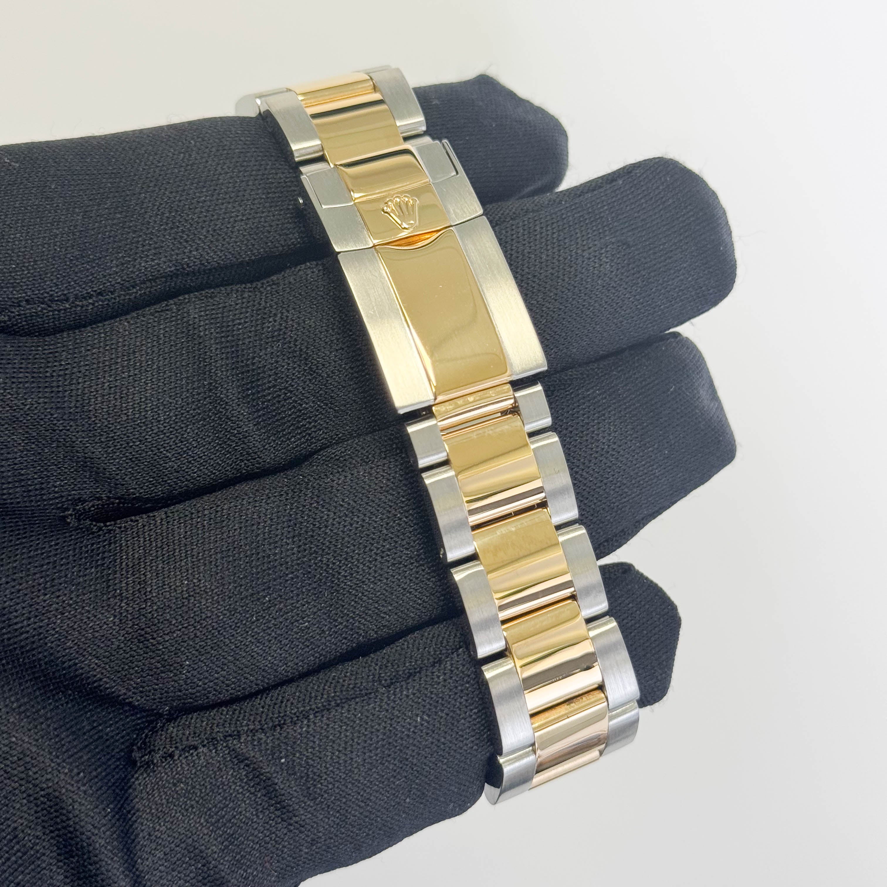 Rolex Daytona 40mm White Dial Watch Ref# 116523