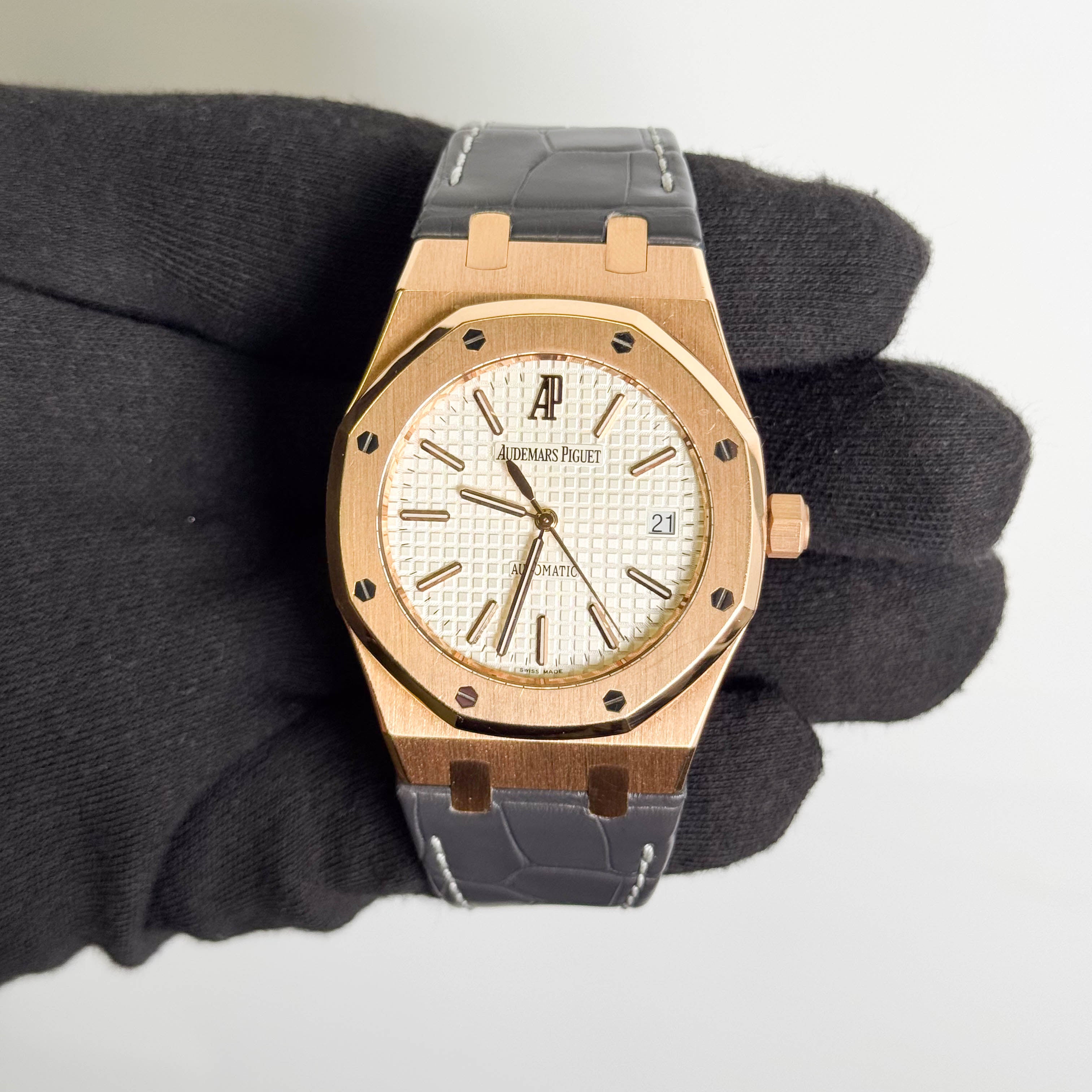 Audemars Piguet Royal Oak 41mm White Dial Watch Ref# 15300OR