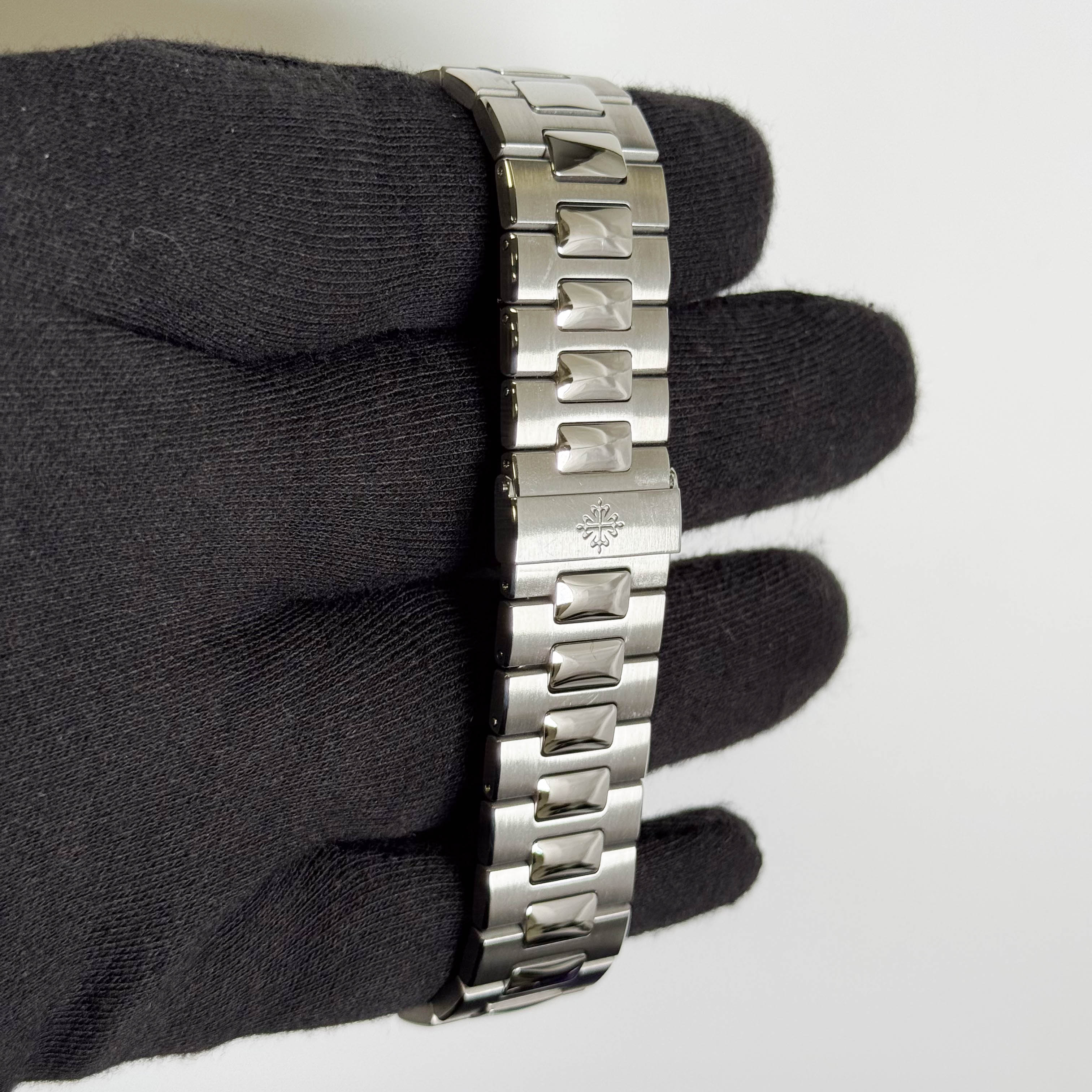 Patek Philippe Nautilus 40.5mm Grey Dial Watch Ref# 5990/1A-001