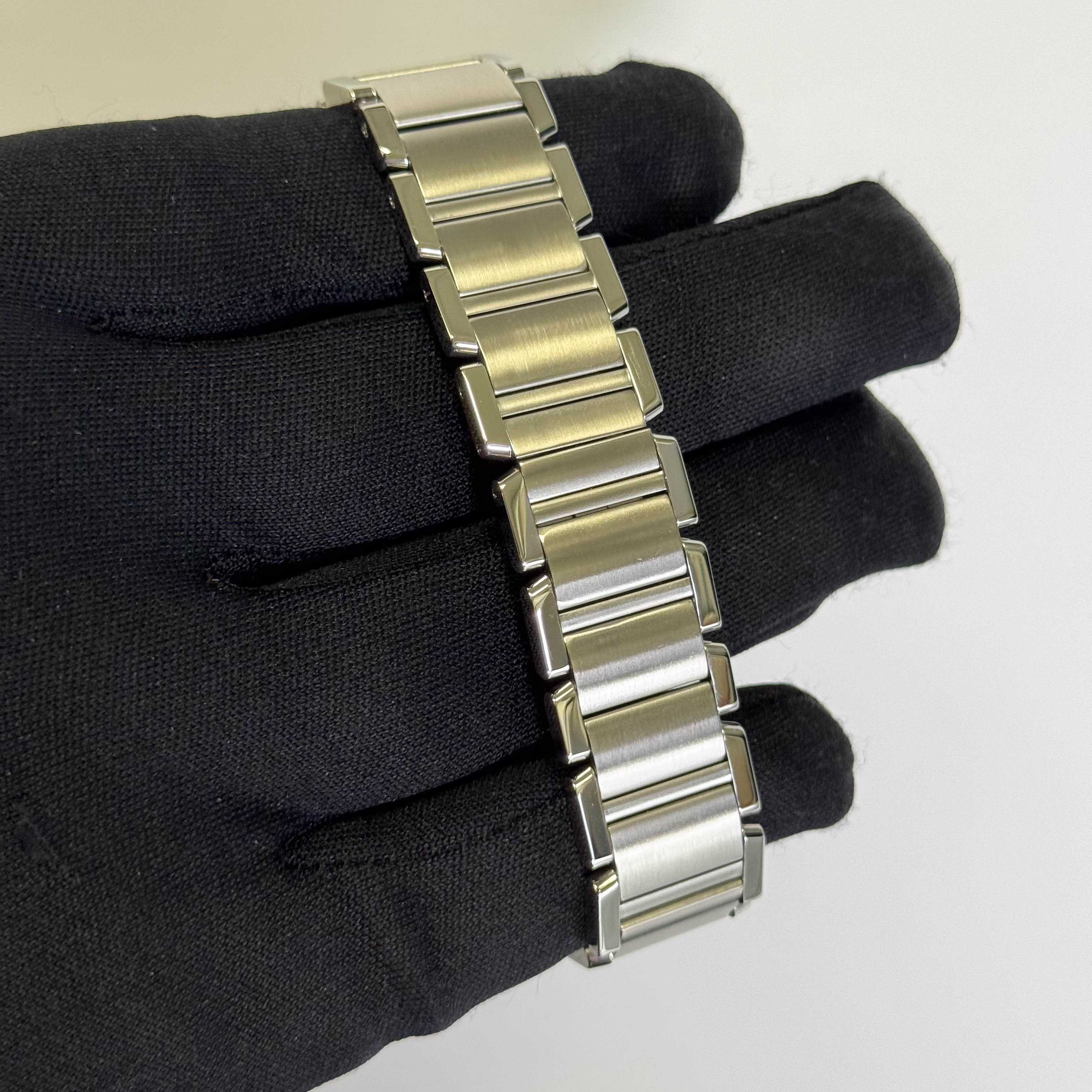 Cartier Tank 25mm White Dial Watch Ref# W51011Q3