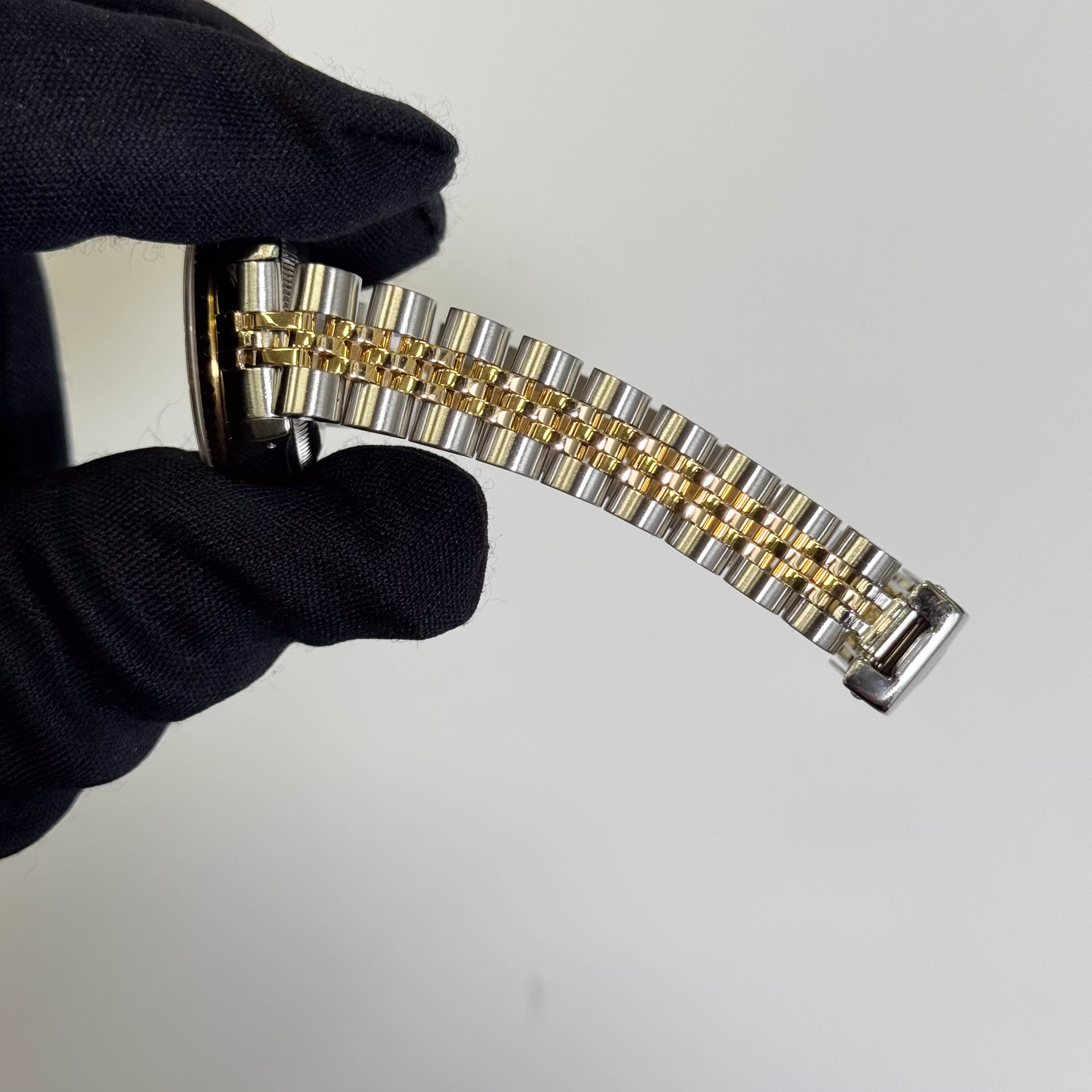 Rolex Datejust 26mm Champagne Dial Watch Ref# 69173 - Happy Jewelers Fine Jewelry Lifetime Warranty