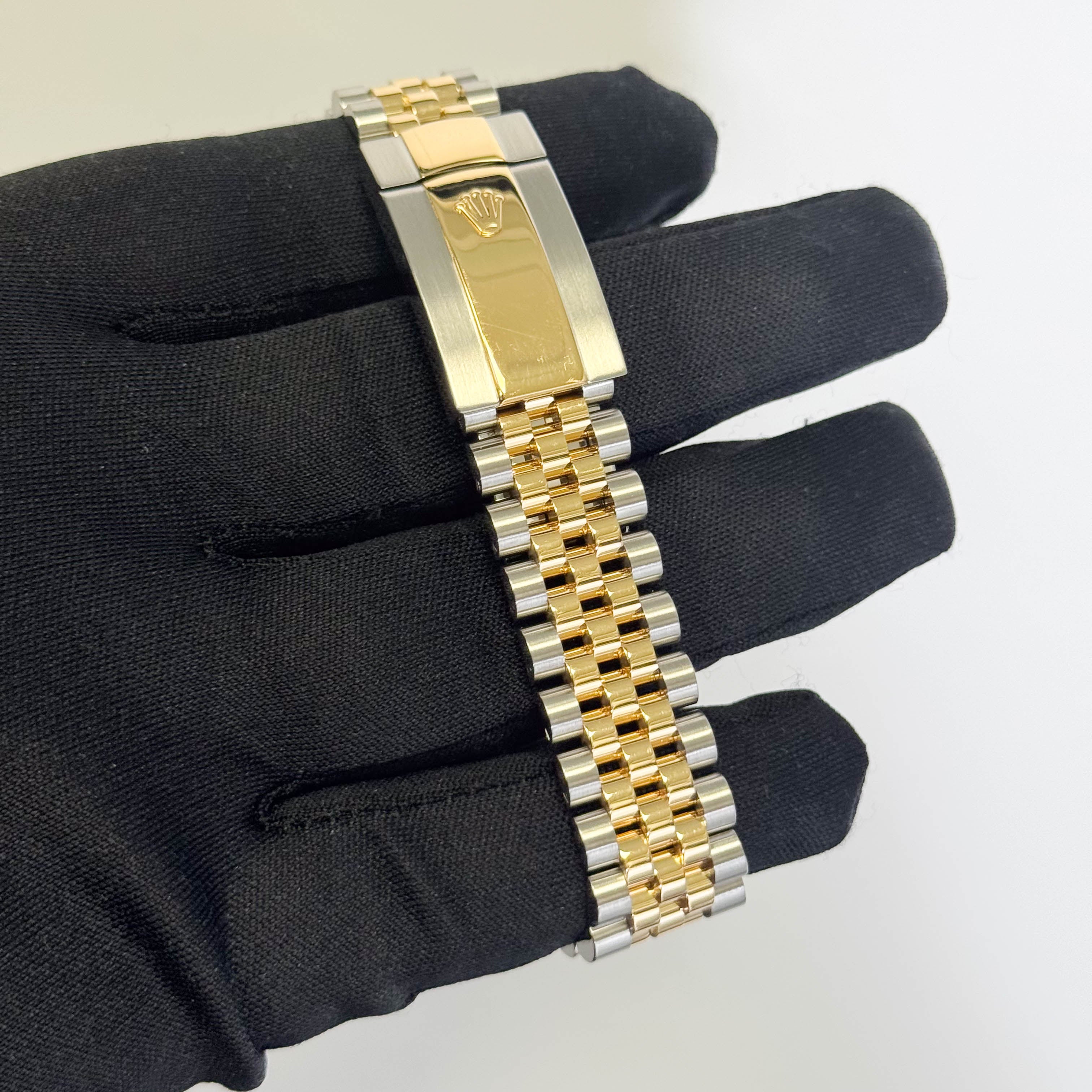 Rolex Datejust 41mm Champagne Dial Watch Ref# 126333