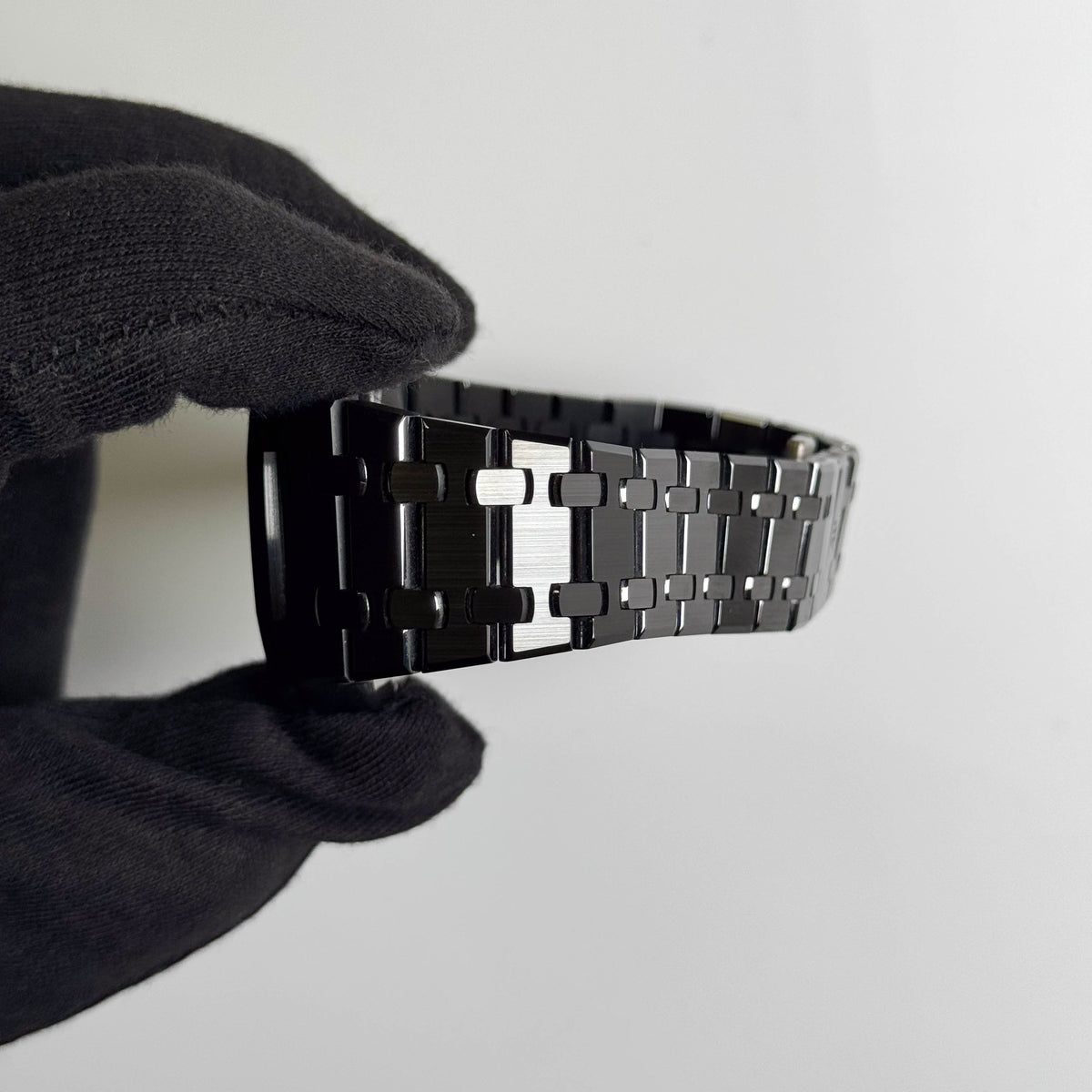 Audemars Piguet Royal Oak 41mm Black Dial Watch Ref# 26240CE.OO.1225CE.02