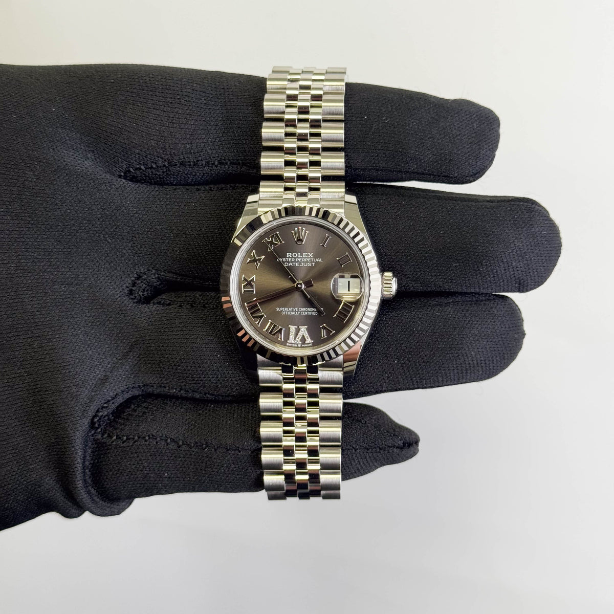 Rolex Datejust 31mm Rhodium Dial Watch Ref: 278274