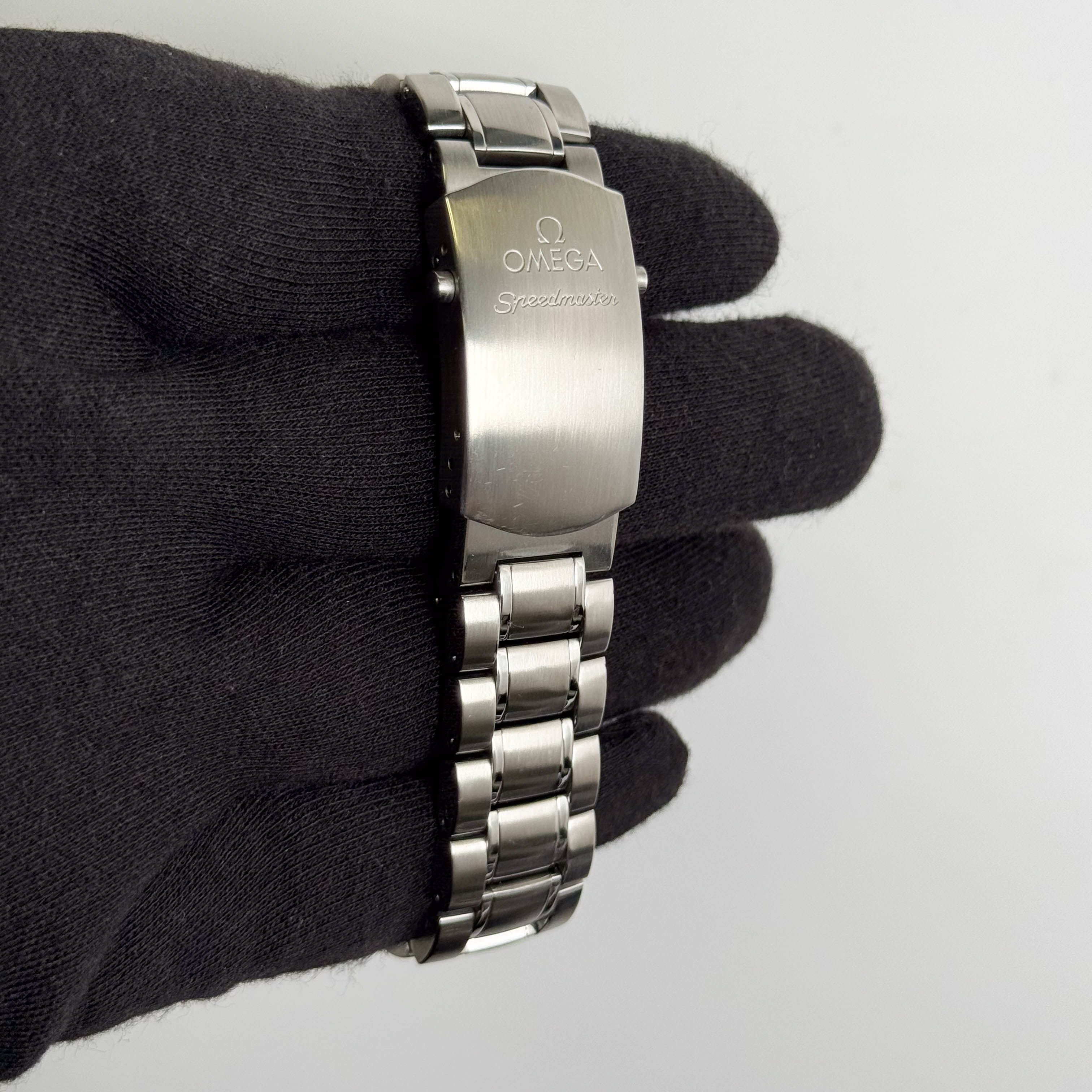 Omega Speedmaster 40mm Black Dial Watch Ref# 3220.50.00