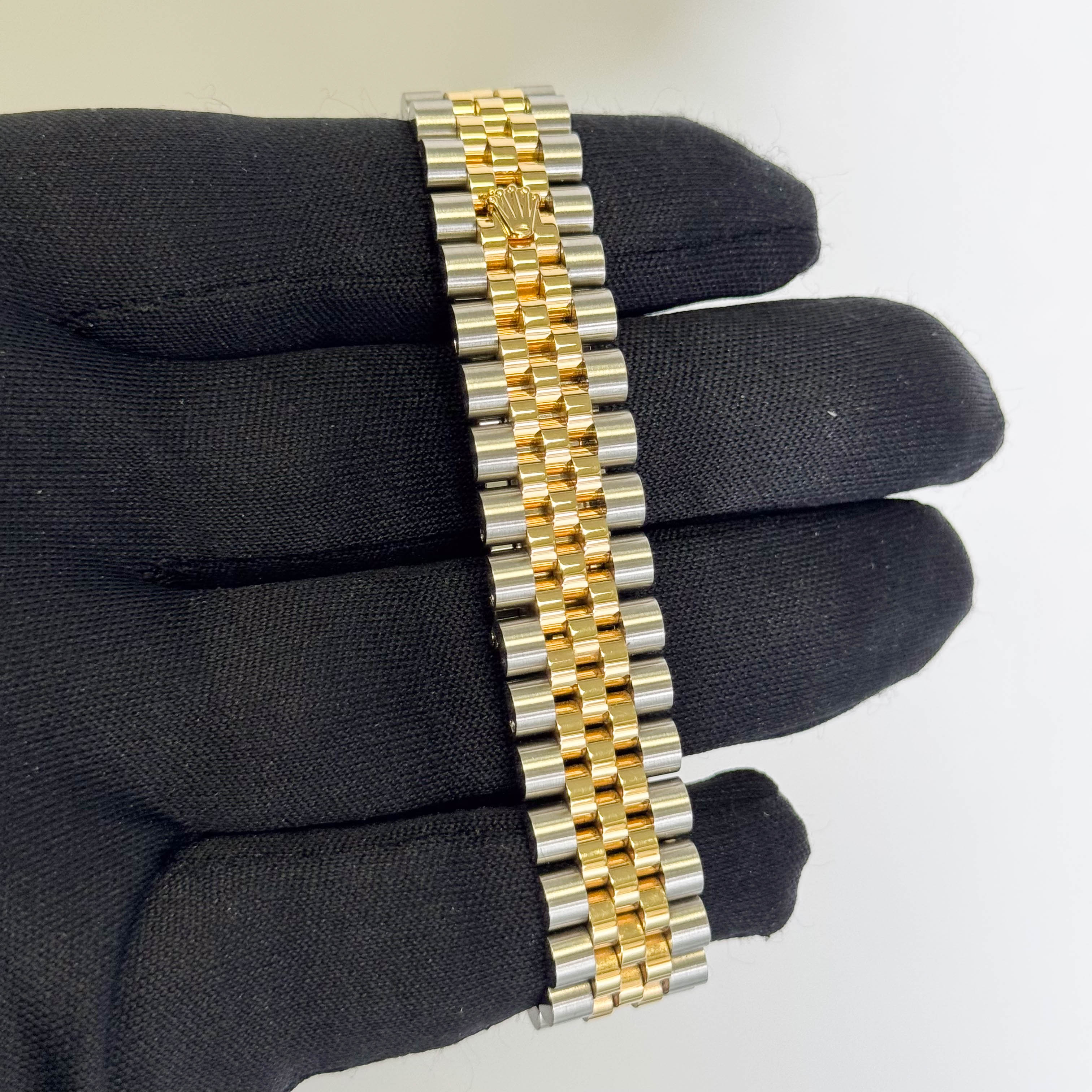 Rolex Datejust 31mm Silver Dial Watch Ref# 278273