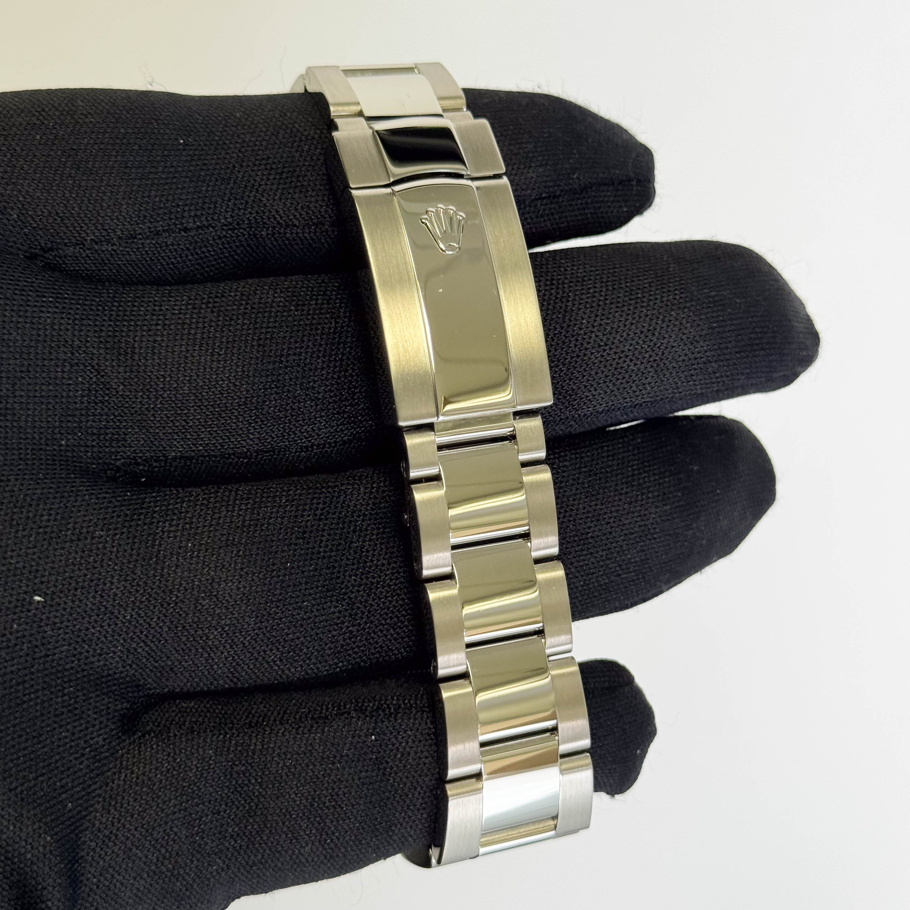Rolex Milgauss 40mm Black Dial Watch Ref# 116400GV - Happy Jewelers Fine Jewelry Lifetime Warranty