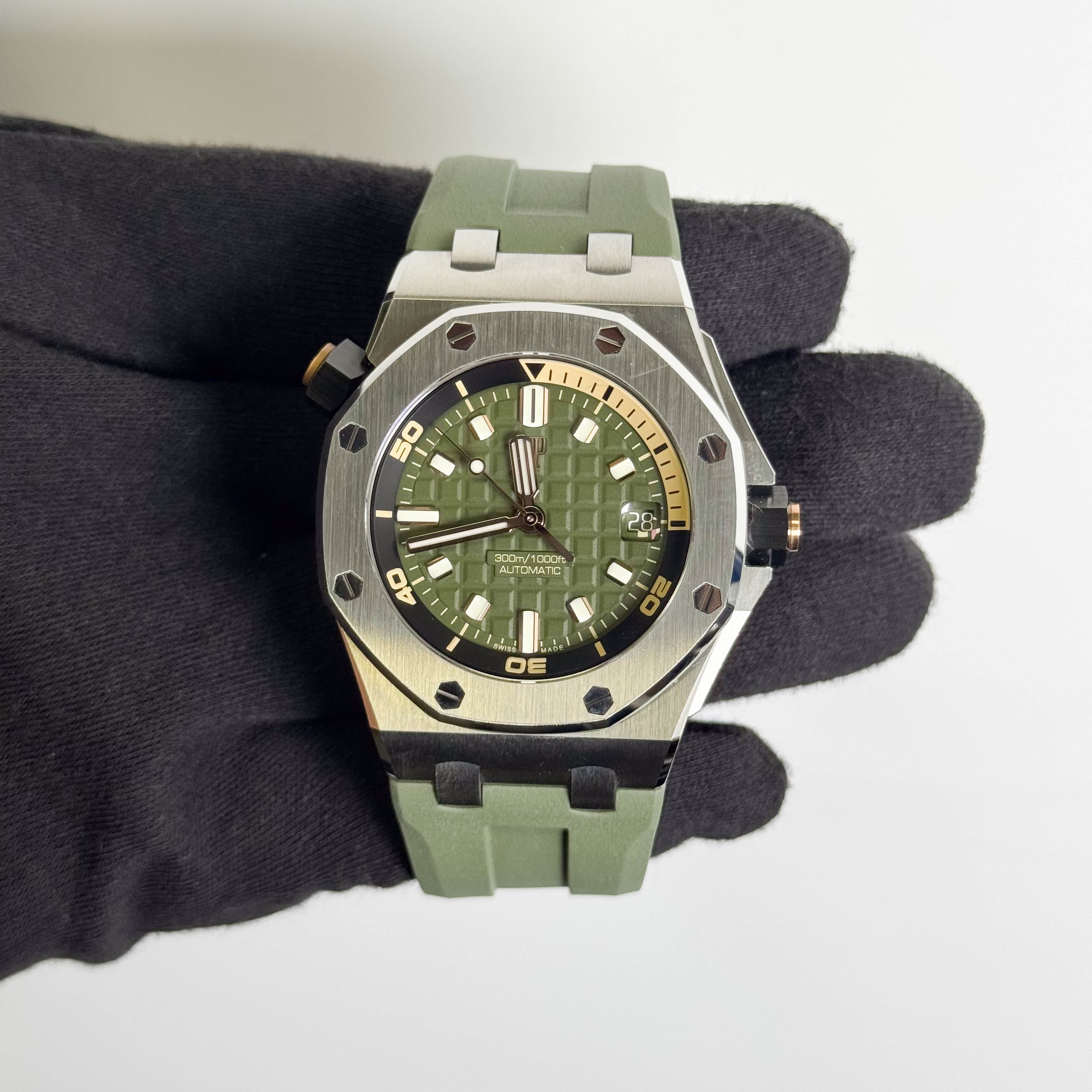 Audemars Piguet Royal Oak 42mm Green Dial Watch Ref# 15720ST.OO.A052CA.01