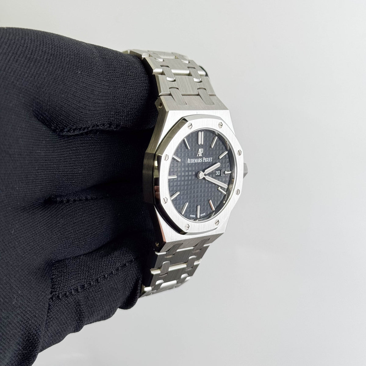 Audemars Piguet Royal Oak 33mm Black Dial Watch Ref# 67650ST.OO.1261ST.01
