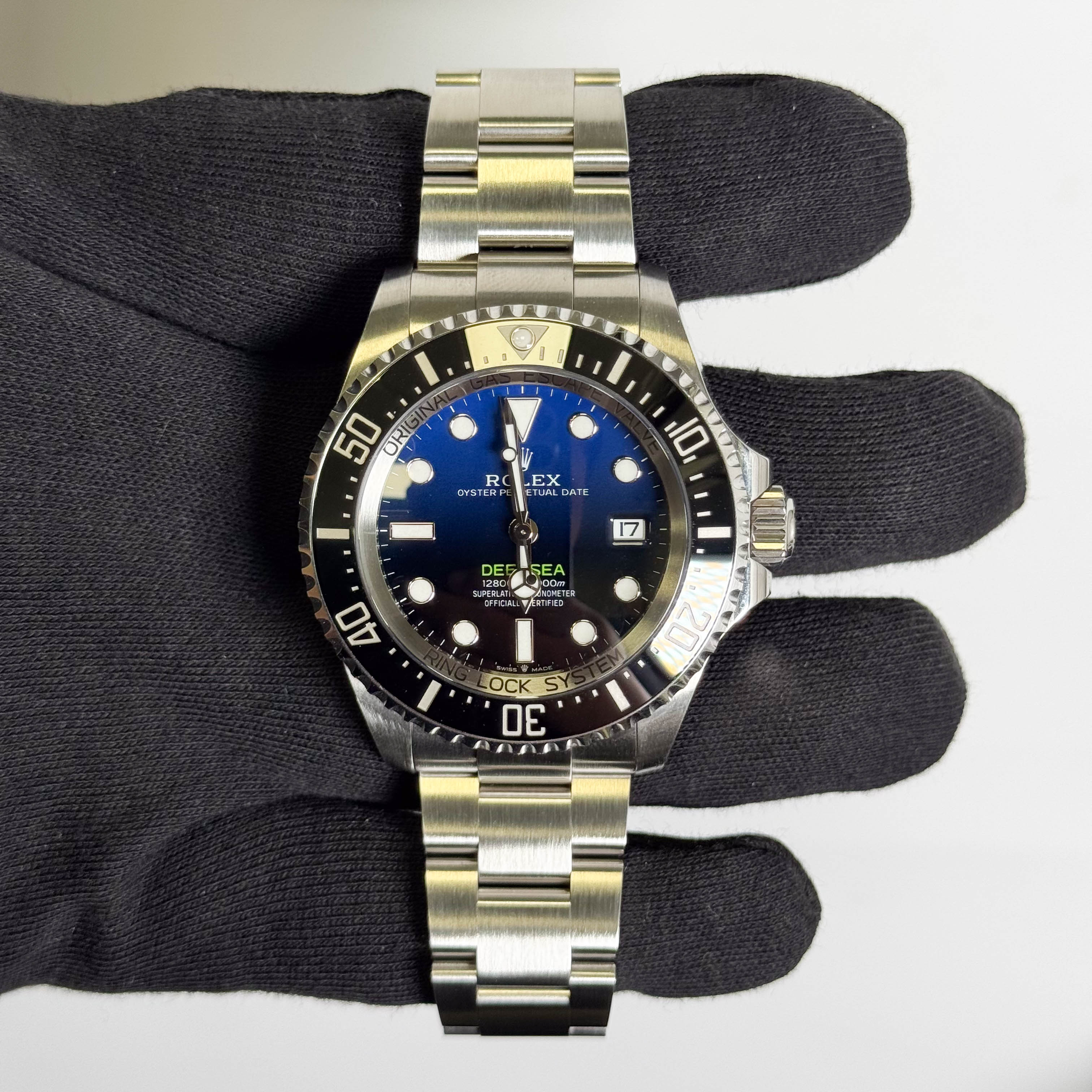 Rolex Sea-Dweller 44mm Black/Blue Dial Watch Ref# 136660