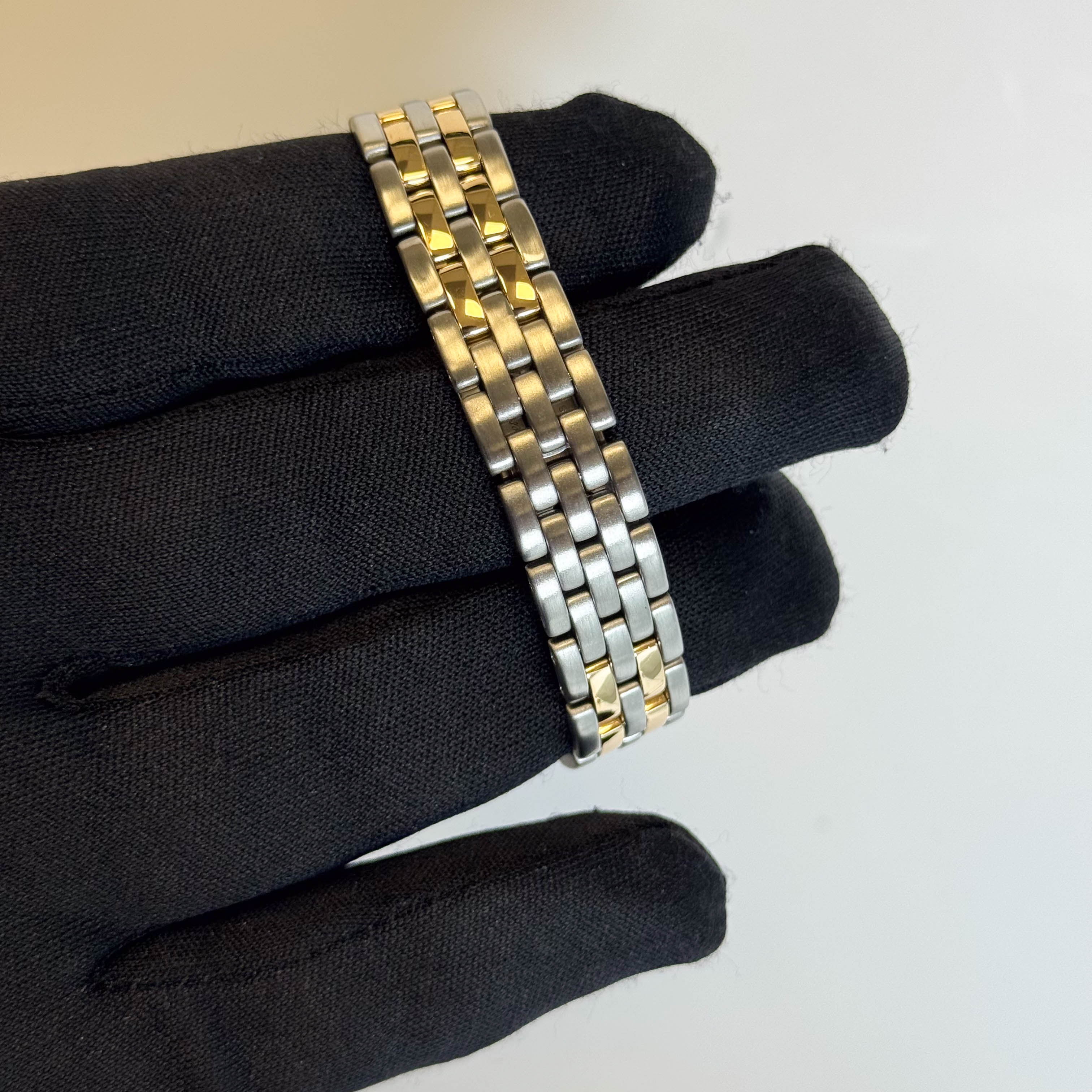 Cartier Cougar 26mm Ivory Dial Watch Ref# W35005B6