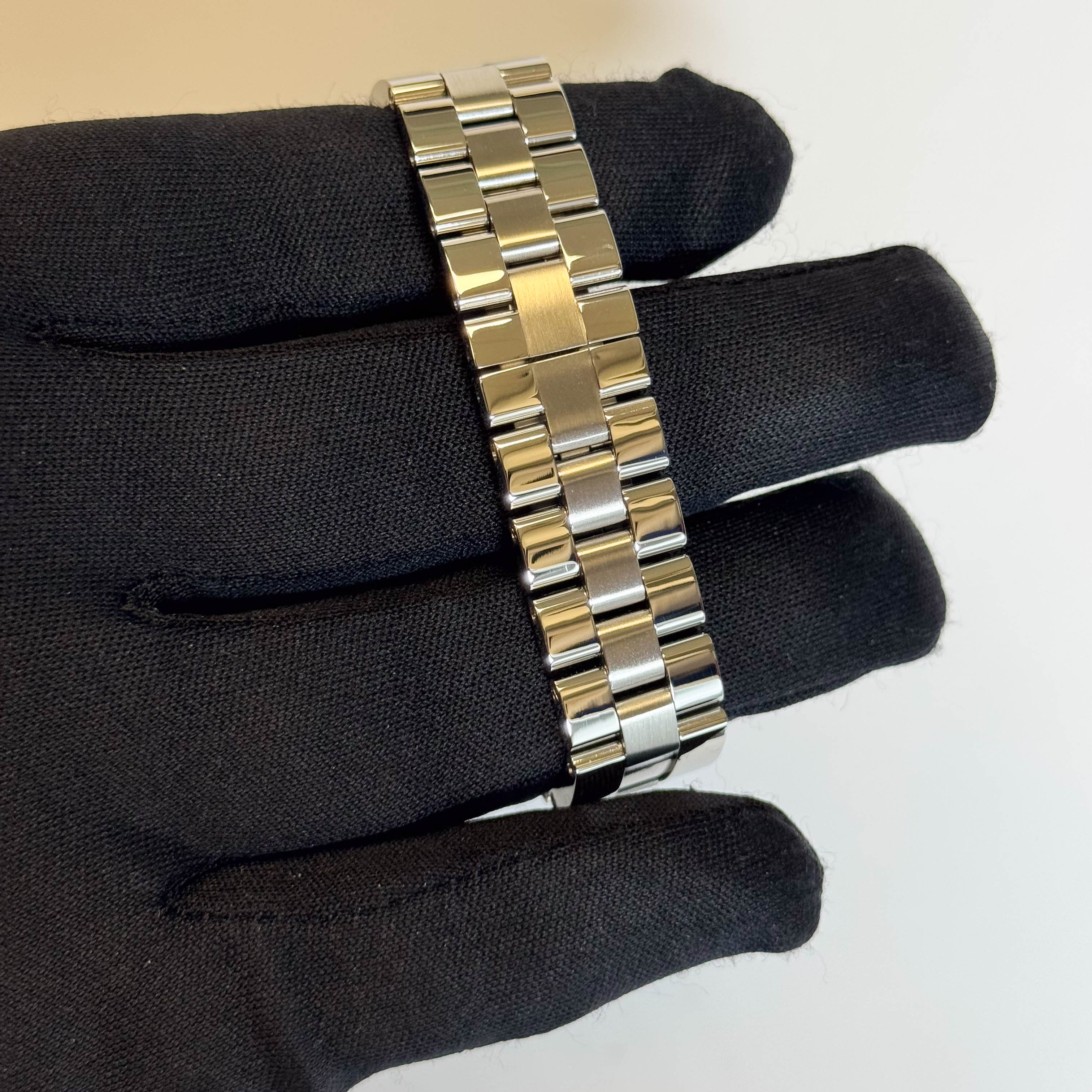 Cartier Roadster 31mm Pink Dial Watch Ref# W62017V3