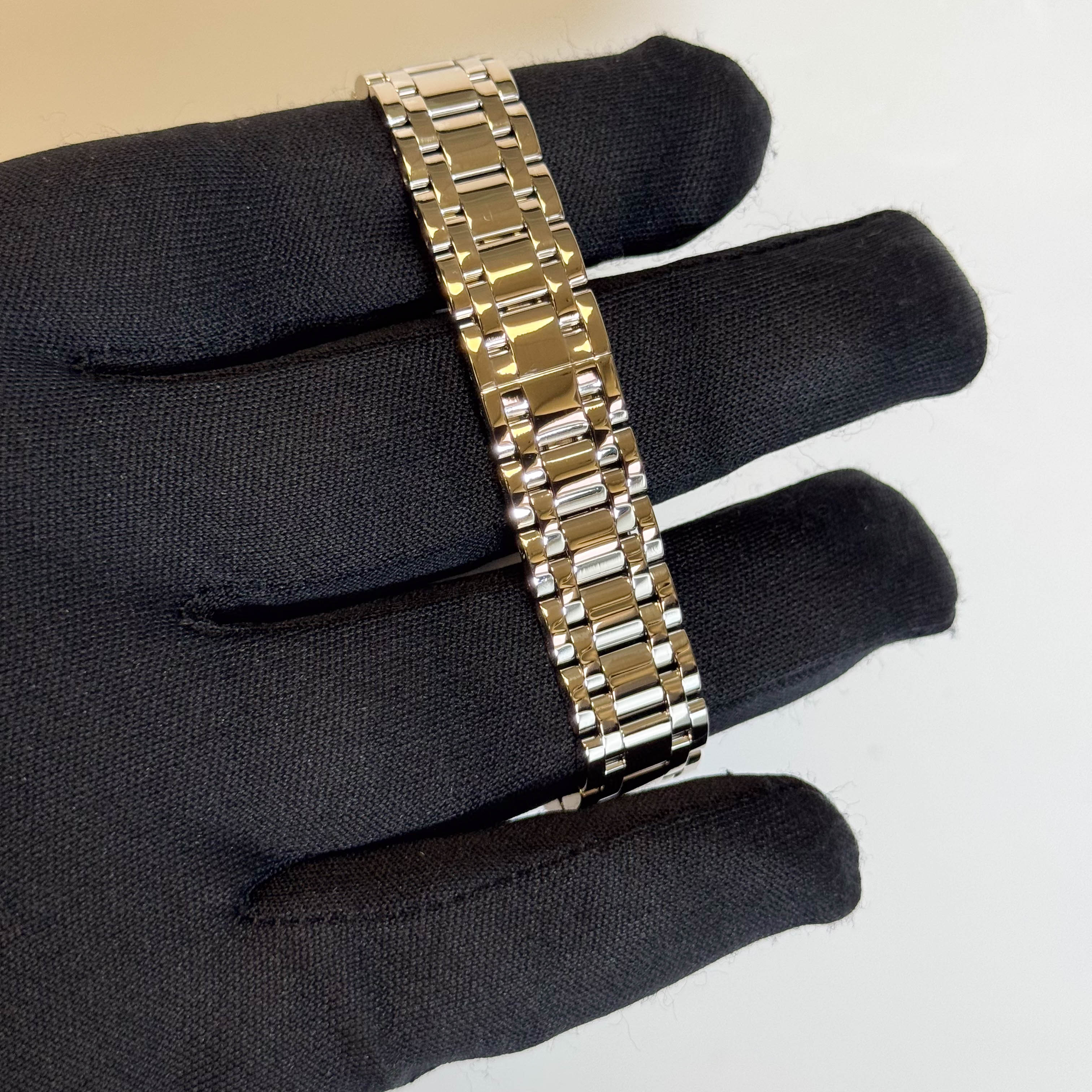 Cartier Tank 23mm Ivory Dial Watch Ref# WB7073L1