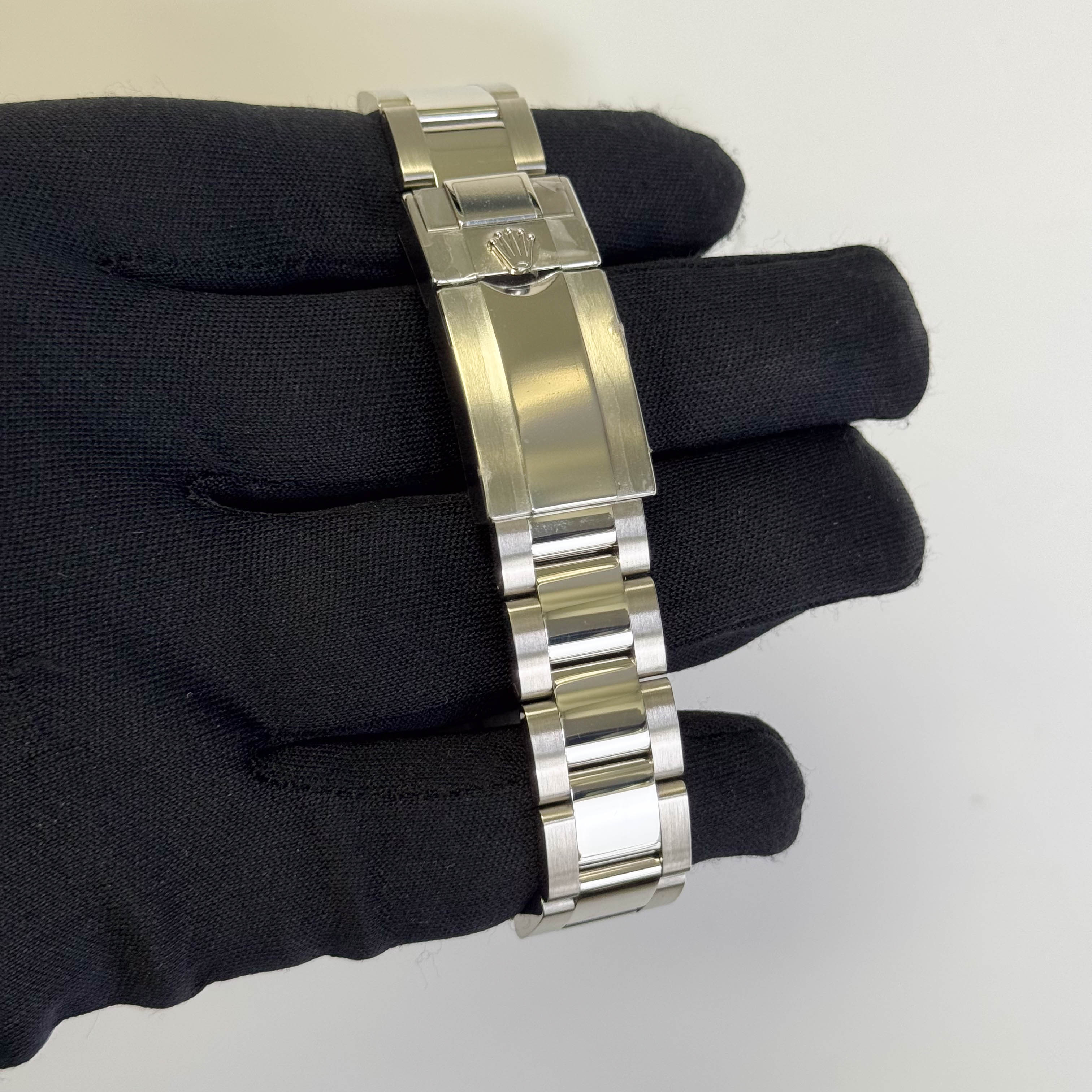 Rolex Daytona 40mm White Dial Watch Ref# 126500LN