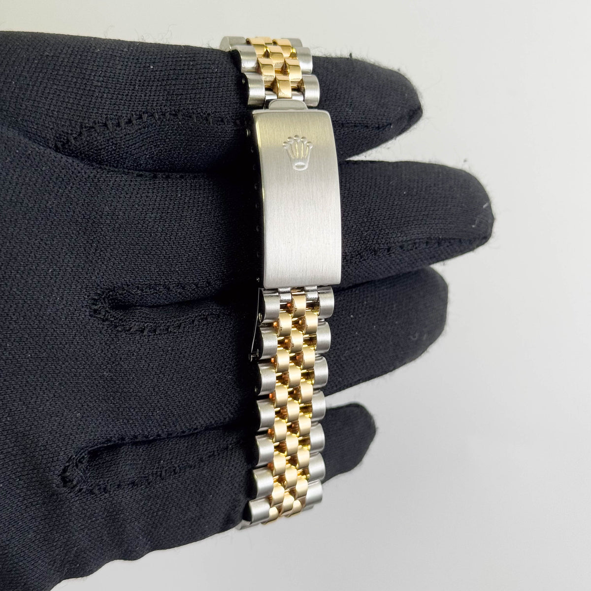 Rolex Datejust 31mm Champagne Dial Watch Ref# 68273