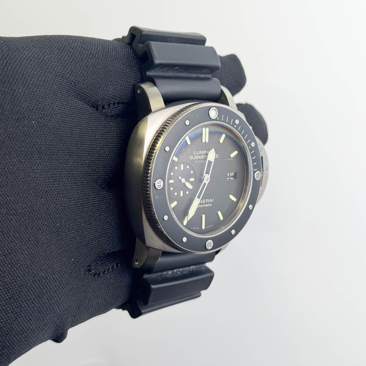 Panerai Submersible 47mm Black Dial Watch Ref# PAM00389