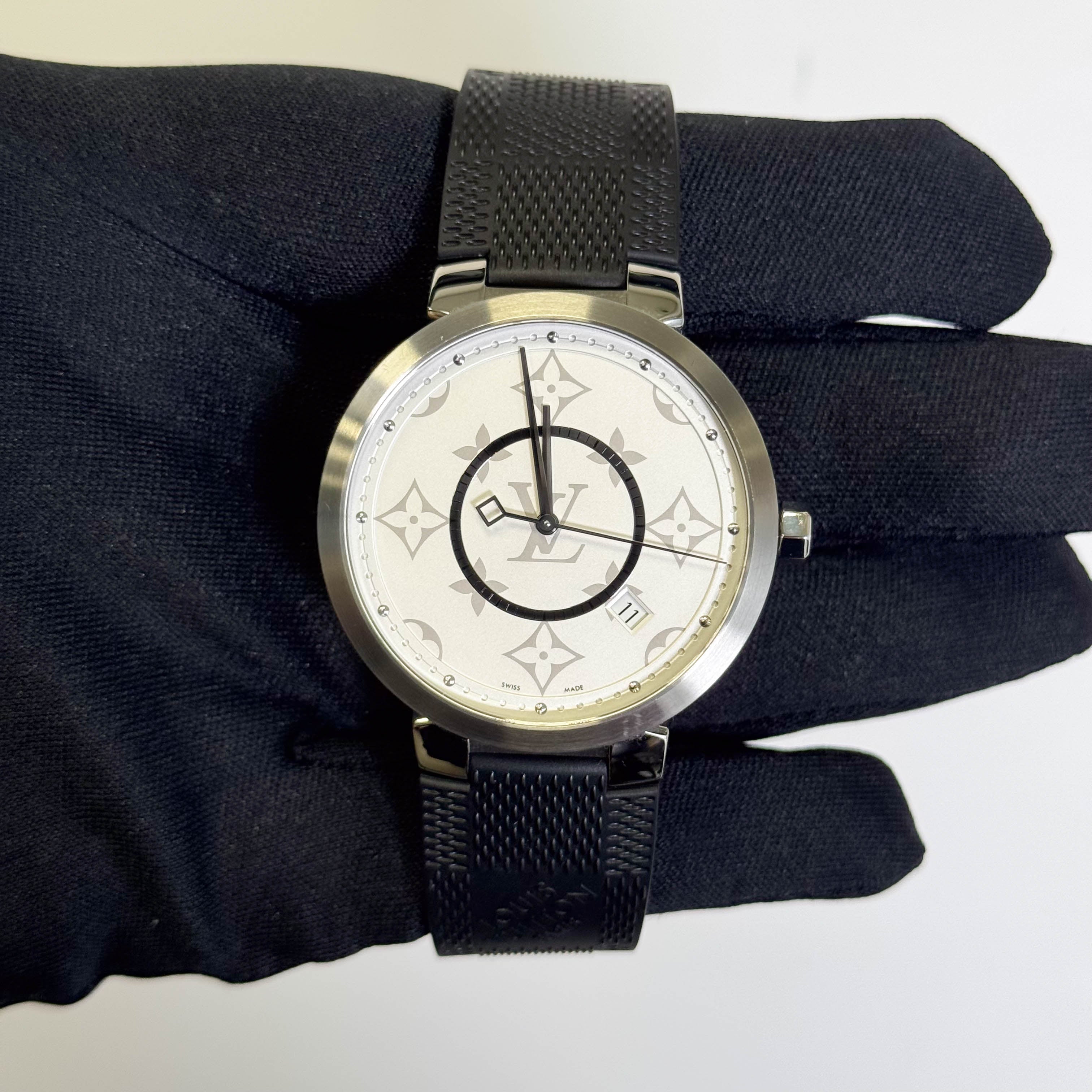 Louis Vuitton Tambour 39mm White Dial Watch Ref# QA120