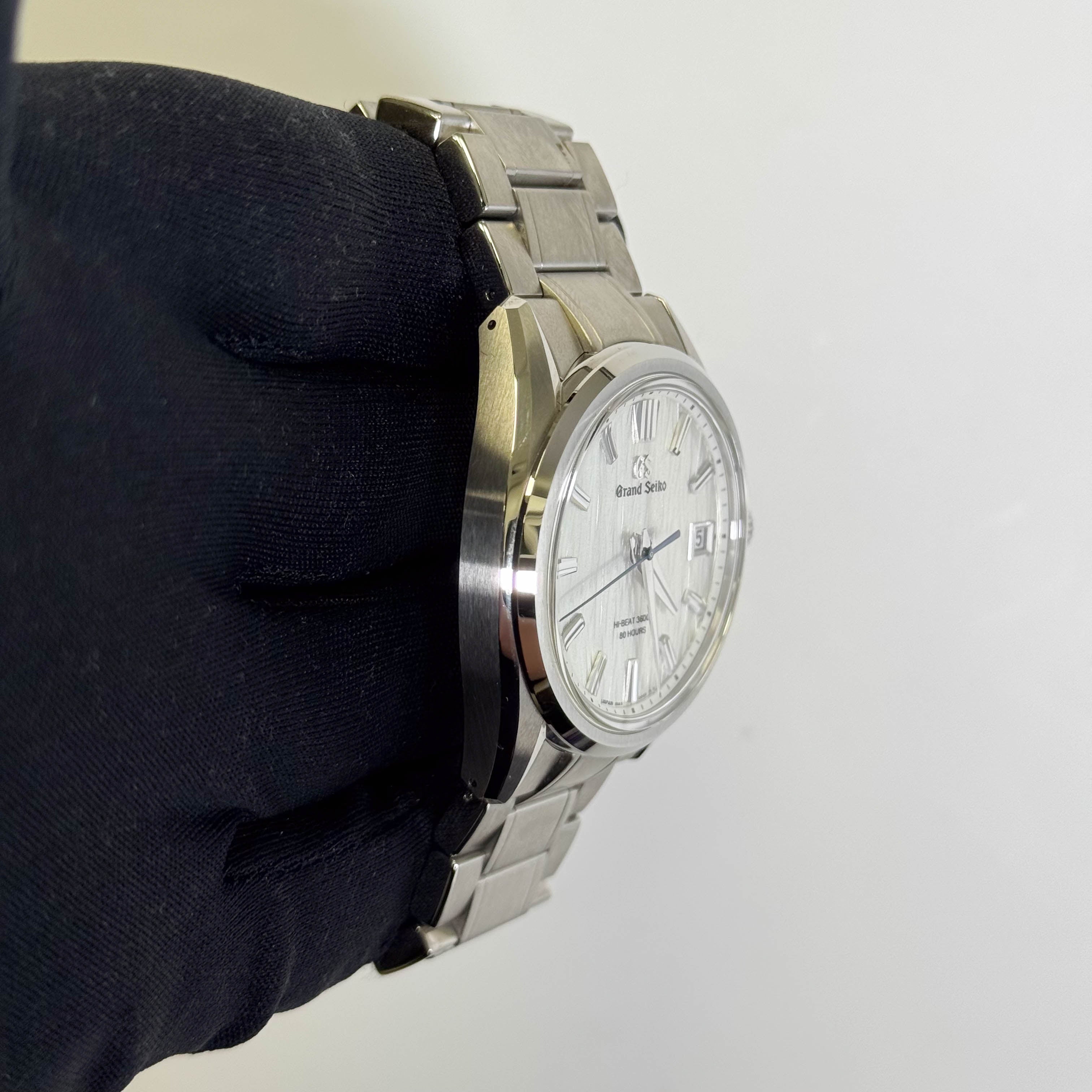 Grand Seiko Evolution 40mm Silver Dial Watch Ref# SLGH005