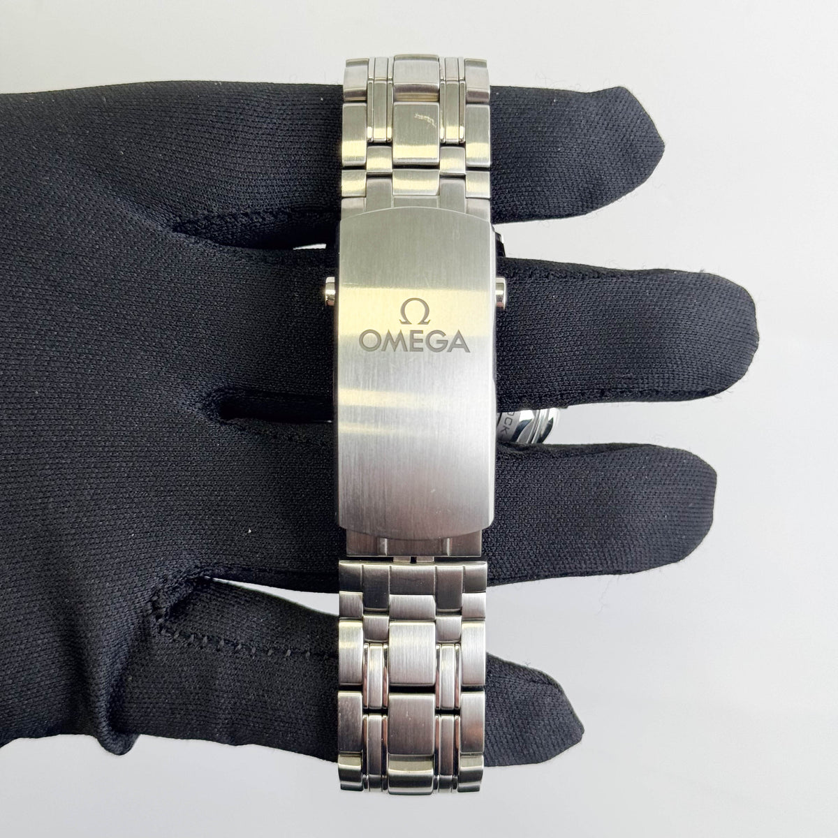 Omega Seamaster Diver 300m 42mm White Dial Watch Ref# 522.21.42.20.04.001