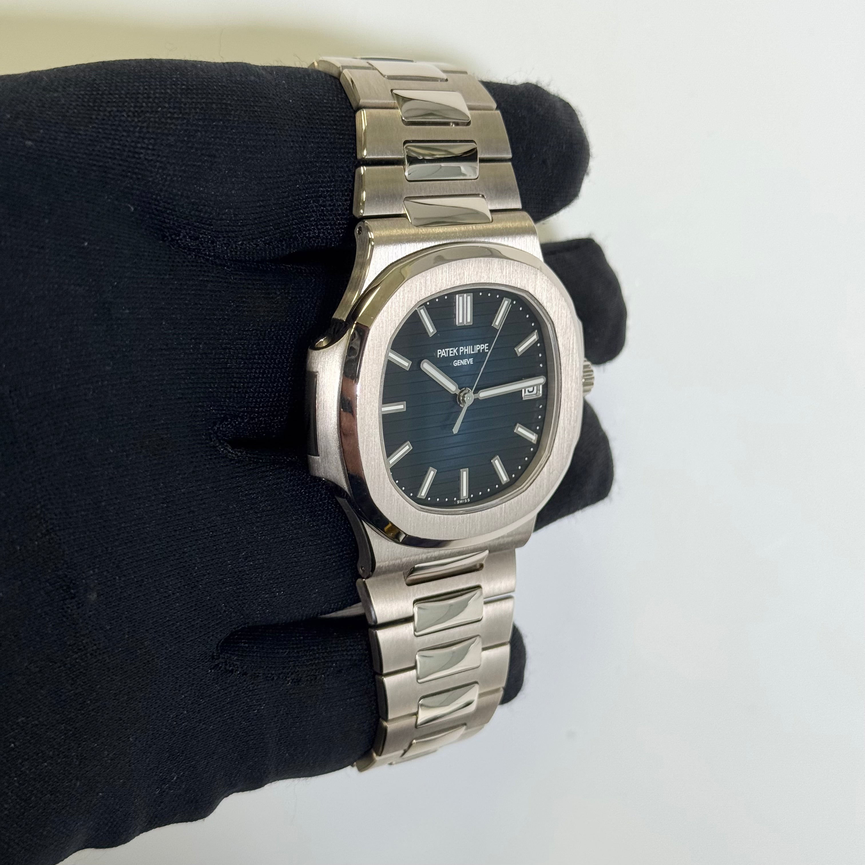 Patek Philippe Nautilus 40mm Blue Dial Watch Ref# 5811/1G-001