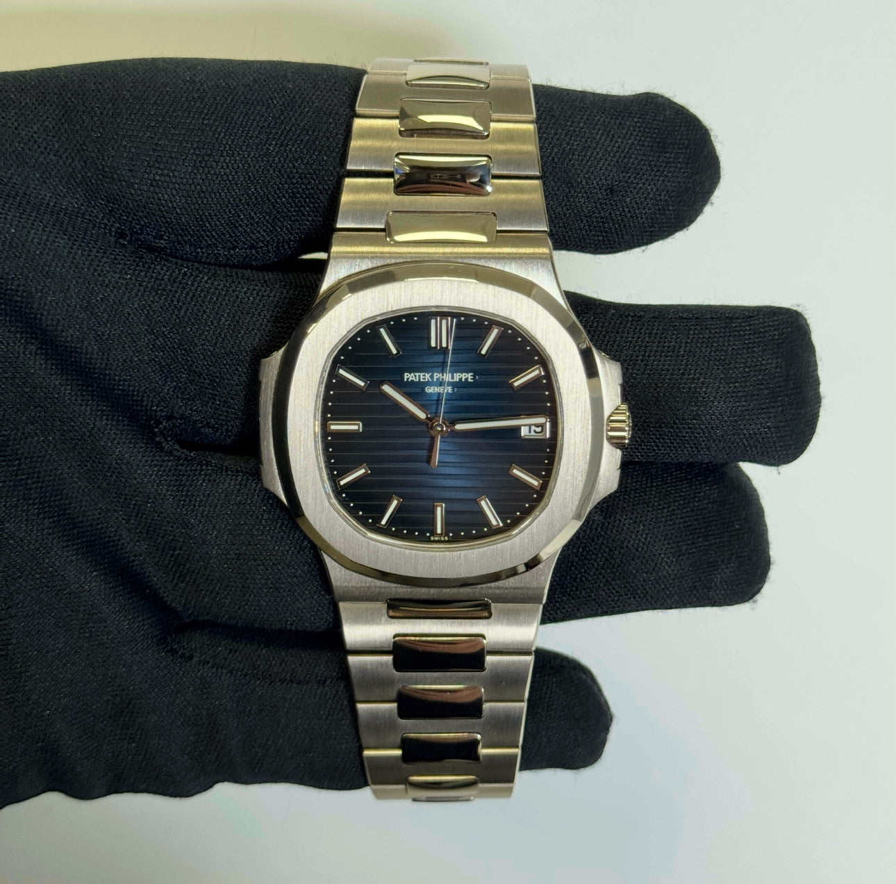 Patek Philippe Nautilus 40mm Blue Dial Watch Ref# 5811/1G-001