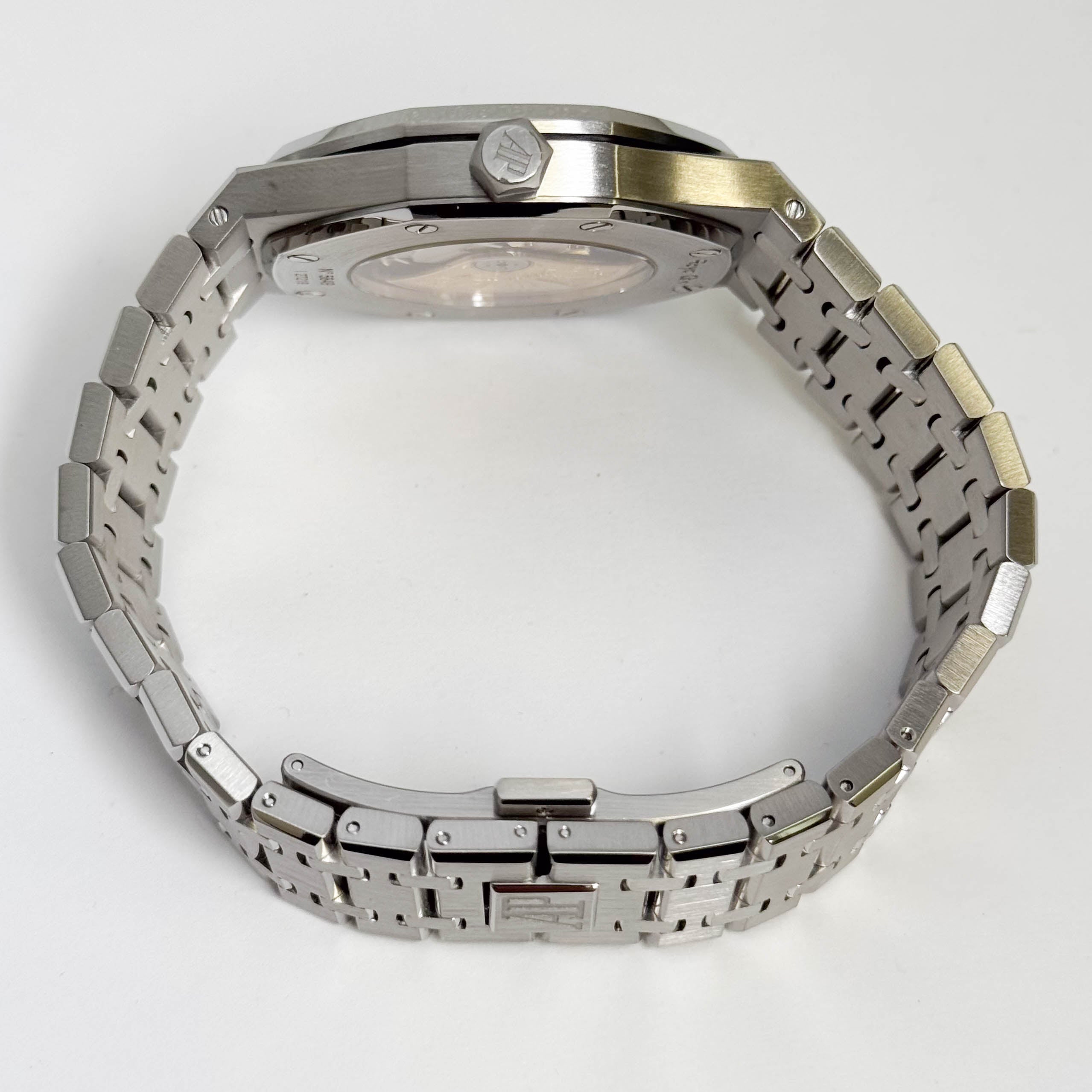 Audemars Piguet Royal Oak 41mm White Dial Watch Ref# 15400ST.OO.1220ST.02 - Happy Jewelers Fine Jewelry Lifetime Warranty