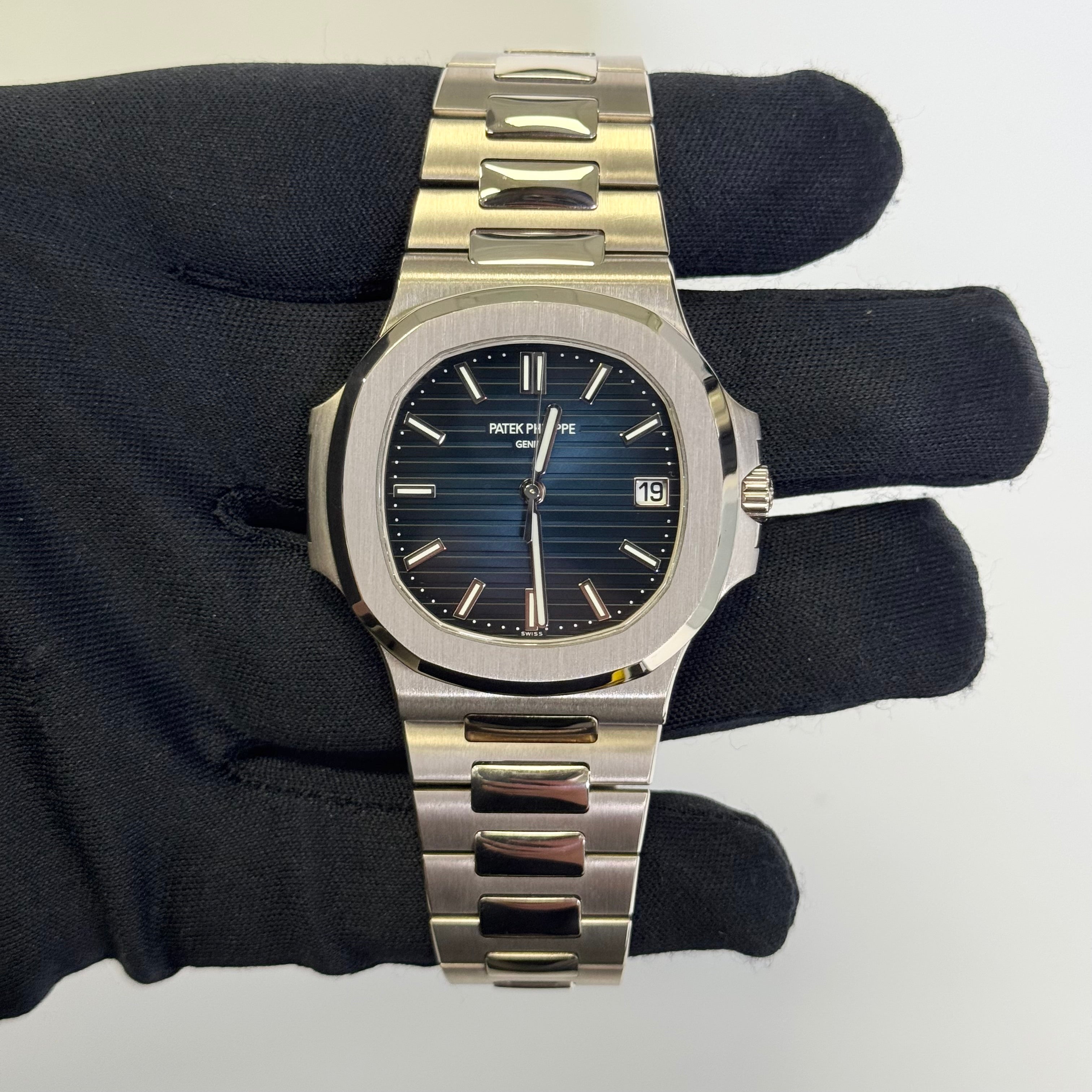 Patek Philippe Nautilus 40mm Blue Dial Watch Ref# 5811/1G-001