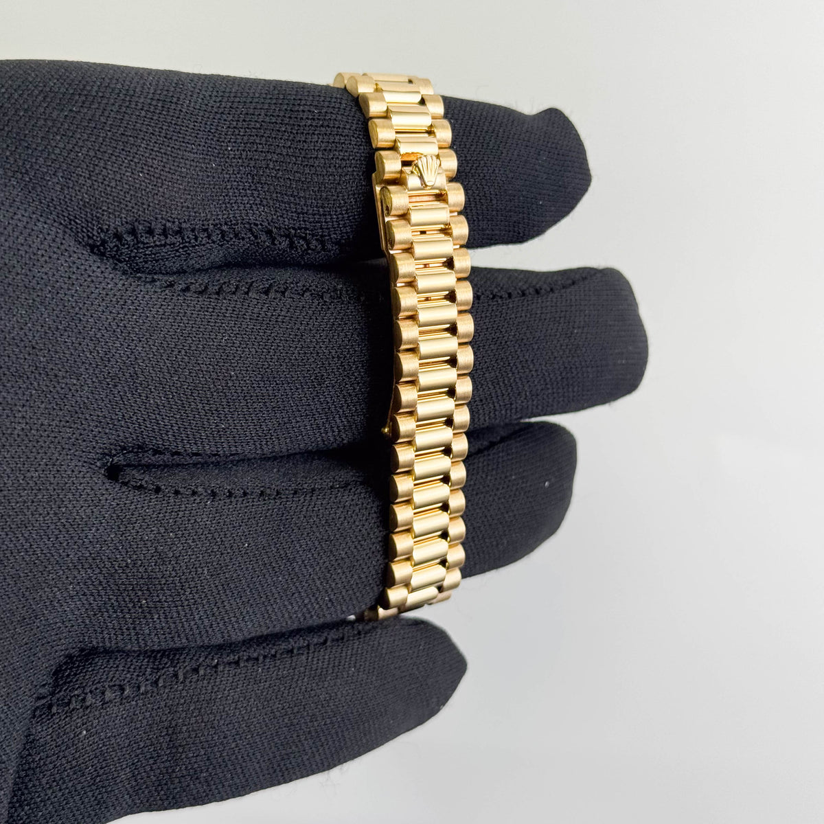 Rolex Datejust Yellow Gold 26mm Amber Vignette Diamond Dial Ref# 69068