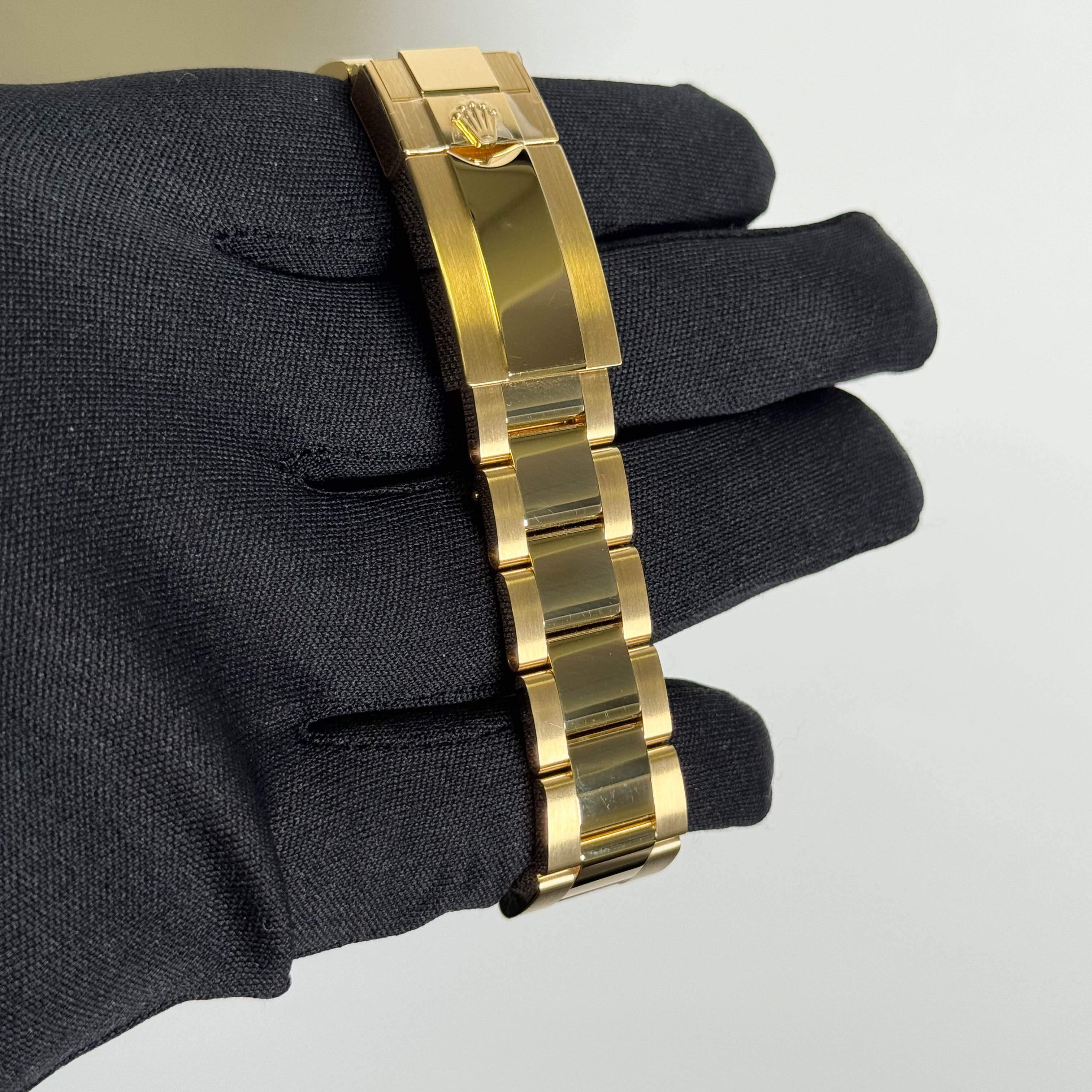 Rolex Daytona 40mm White Dial Watch Ref# 126508