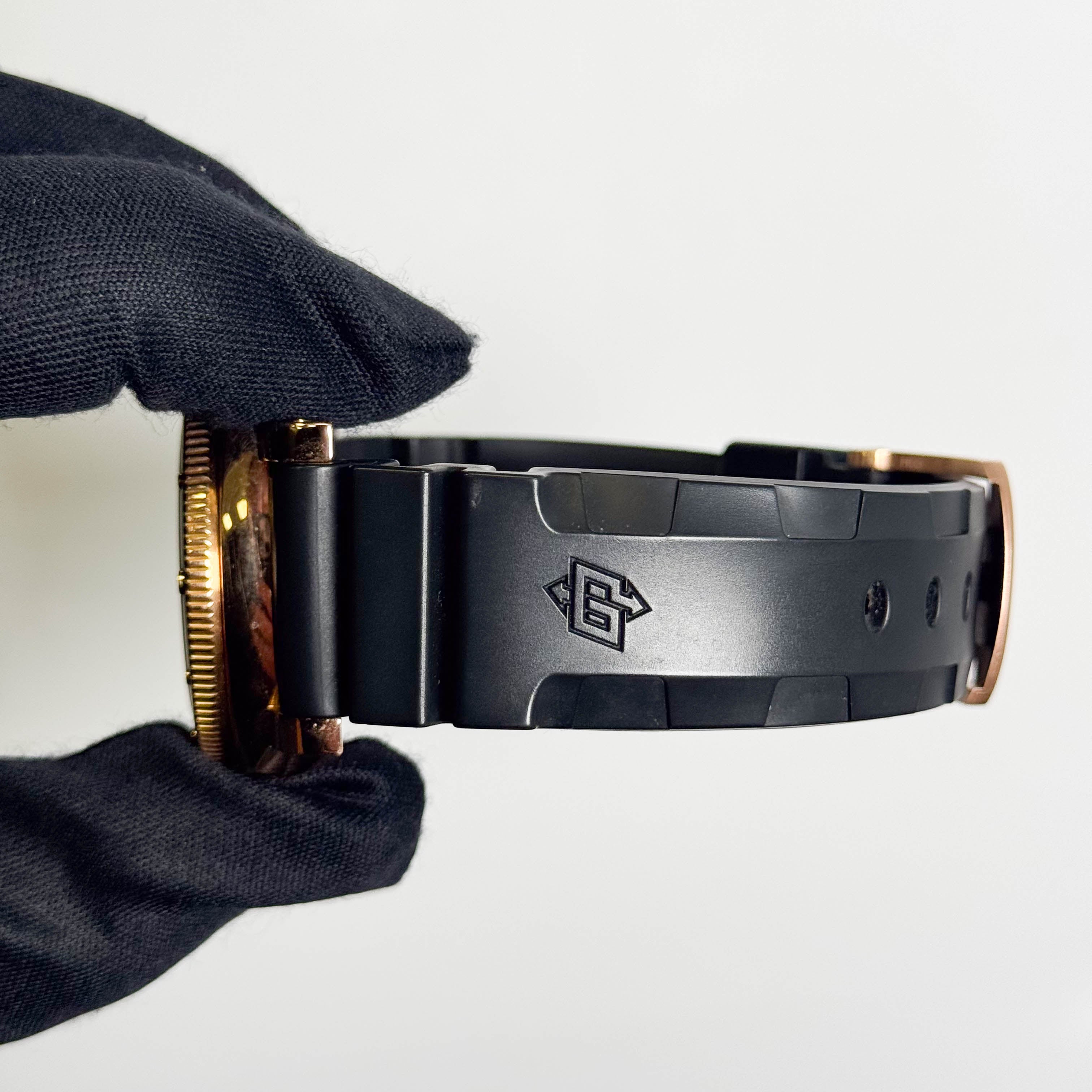 Panerai Luminor Submersible Oro Roso 42mm Black Dial Watch Ref# PAM00684 - Happy Jewelers Fine Jewelry Lifetime Warranty