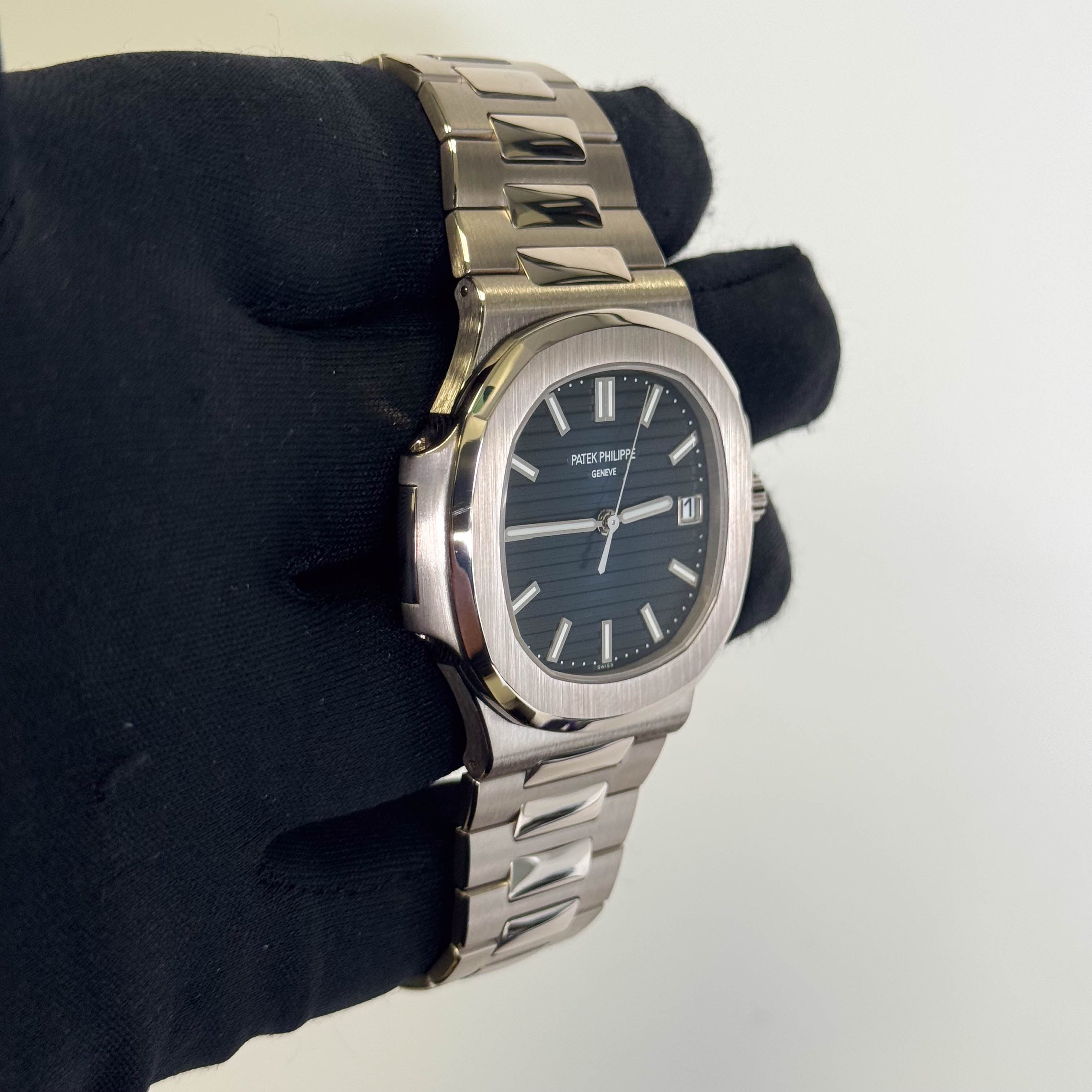 Patek Philippe Nautilus 40mm Blue Dial Watch Ref# 5811/1G-001