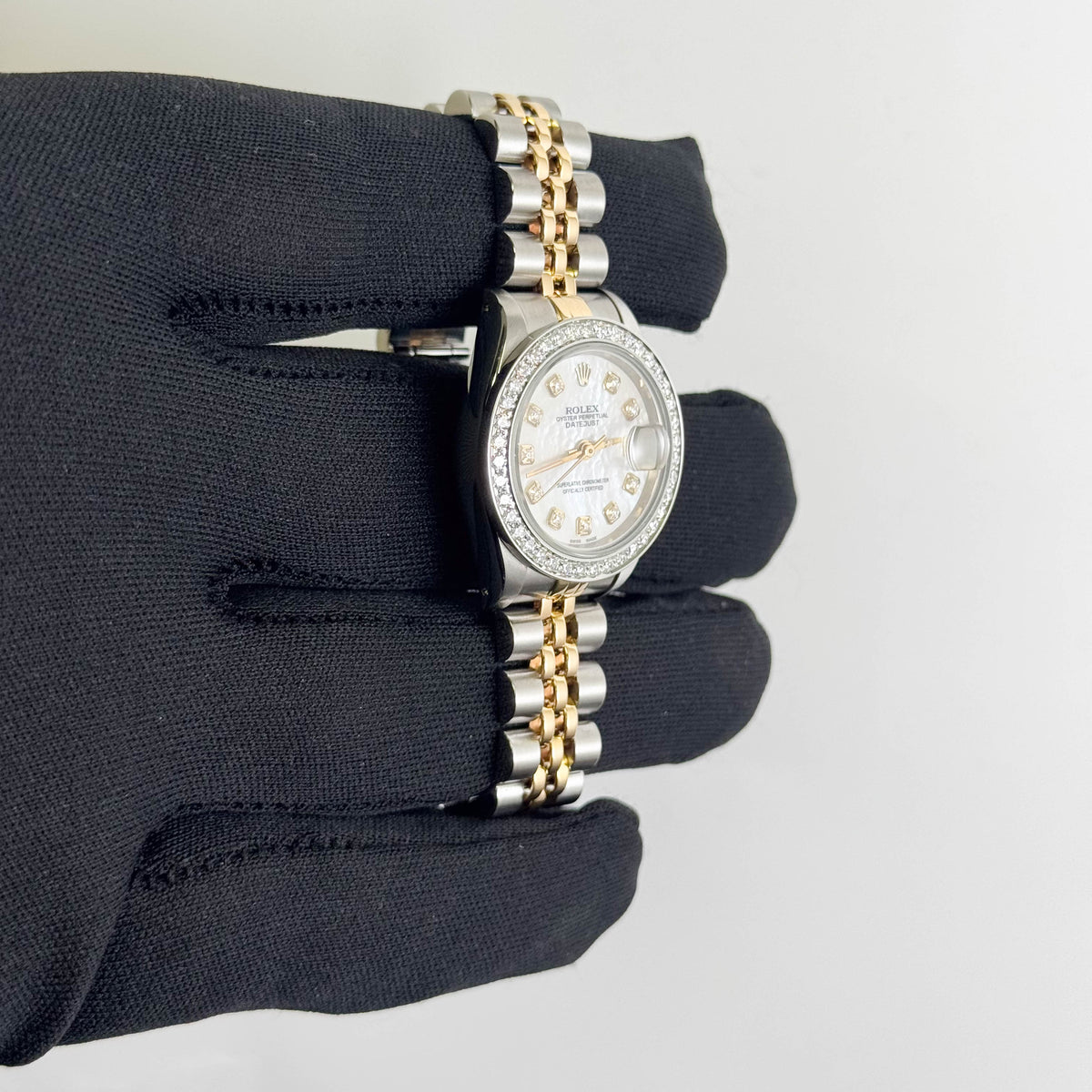 Rolex Datejust 26mm MOP Dial Watch Ref# 69173 - Happy Jewelers Fine Jewelry Lifetime Warranty