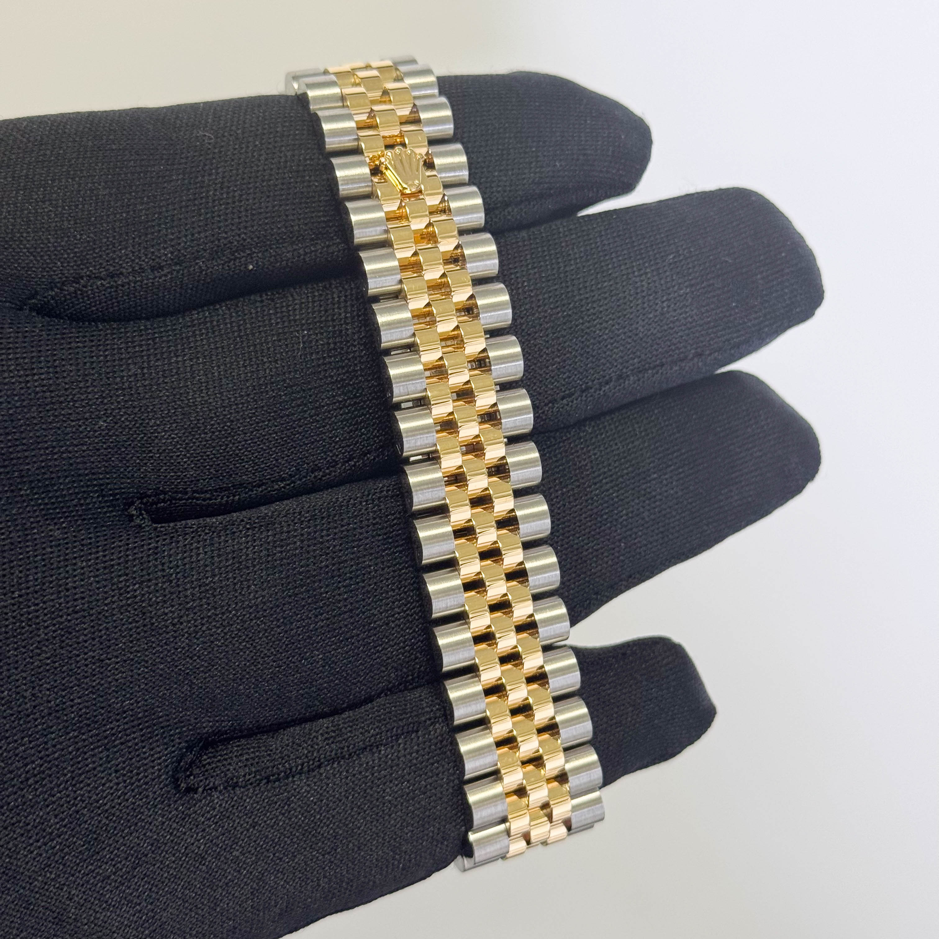 Rolex Datejust 31mm MOP Dial Watch Ref# 278273