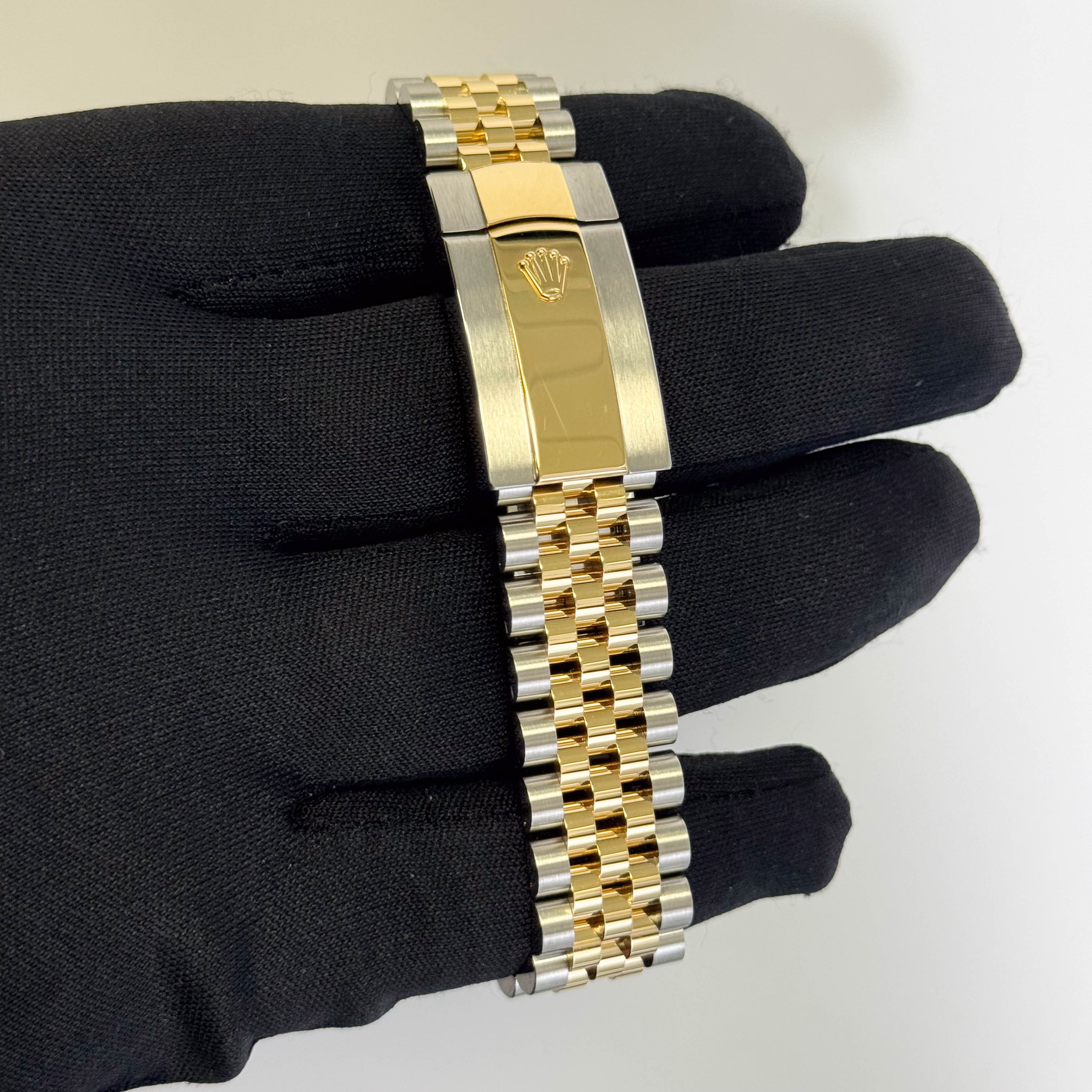 Rolex Datejust 36mm Wimbledon Dial Watch Ref# 126233 - Happy Jewelers Fine Jewelry Lifetime Warranty