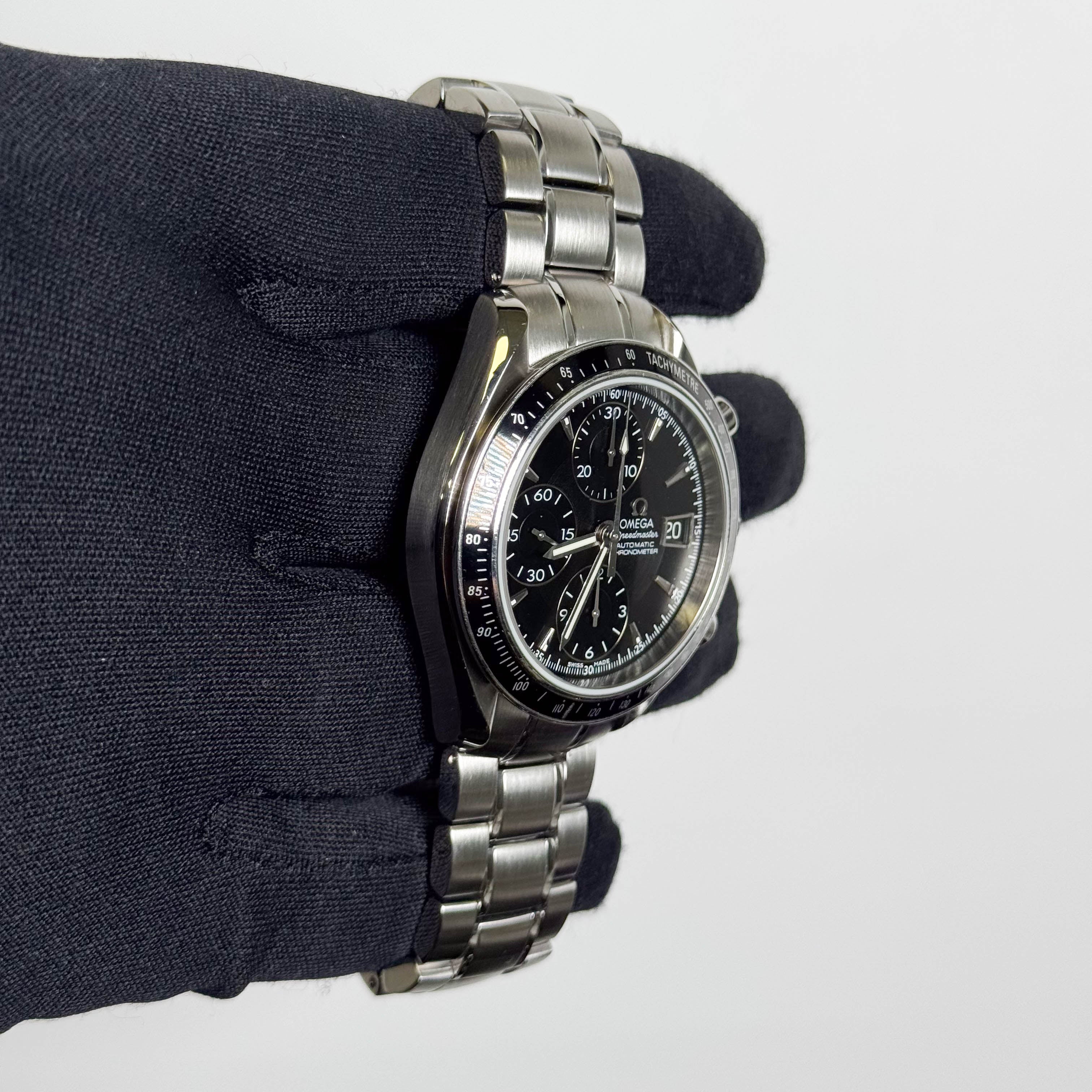 Omega Speedmaster Date 40mm Black Dial Watch Ref# 3210.50.00 - Happy Jewelers Fine Jewelry Lifetime Warranty