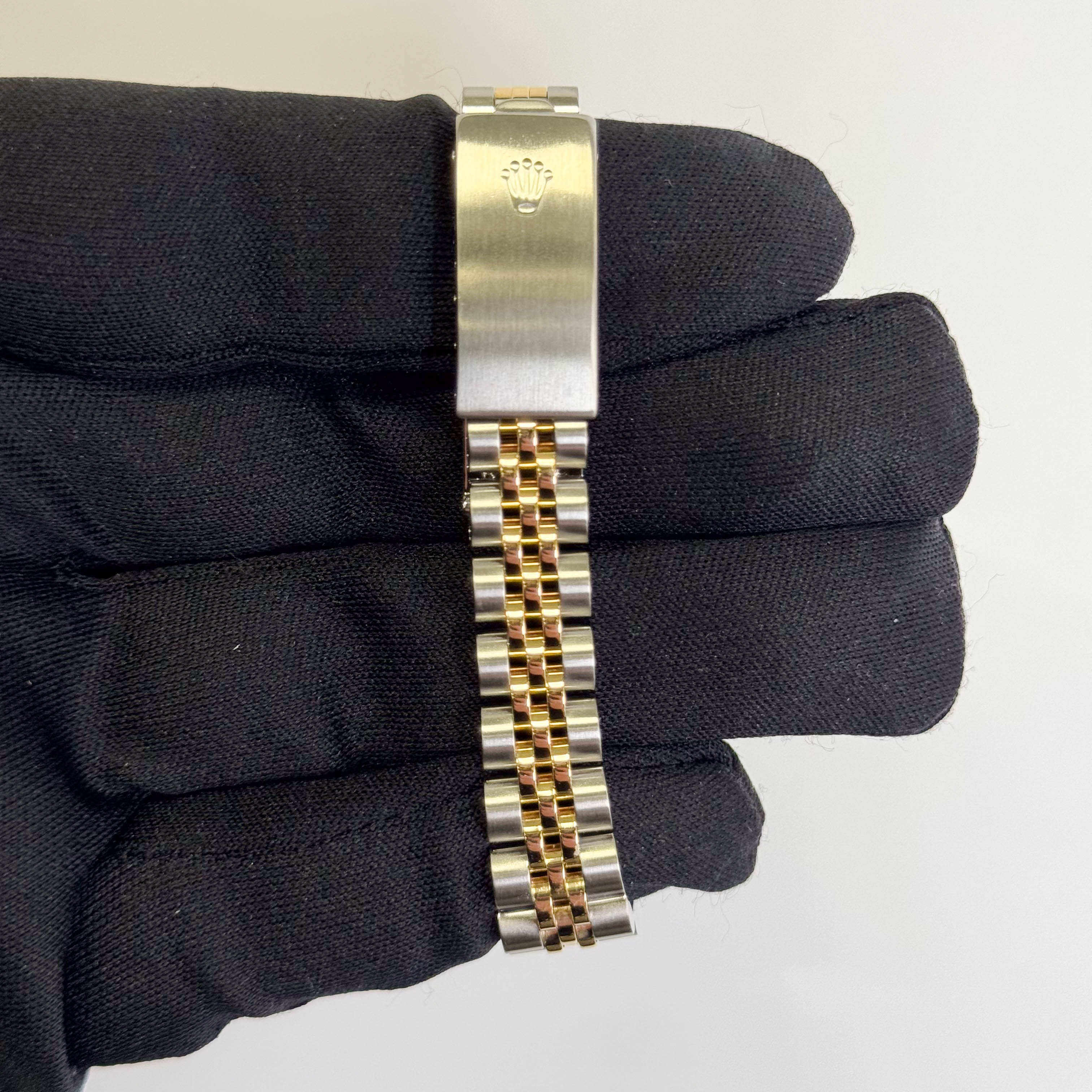 Rolex Datejust 26mm MOP Dial Watch Ref# 69173 - Happy Jewelers Fine Jewelry Lifetime Warranty