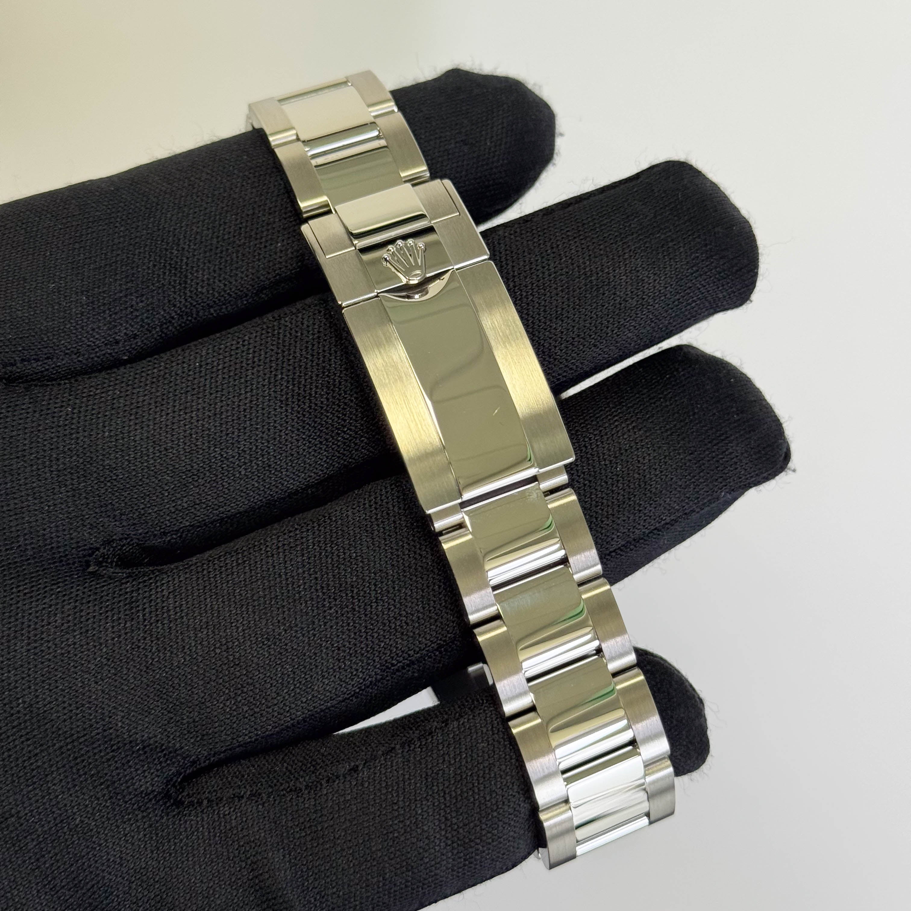 Rolex Daytona 40mm White Dial Watch Ref# 126500LN